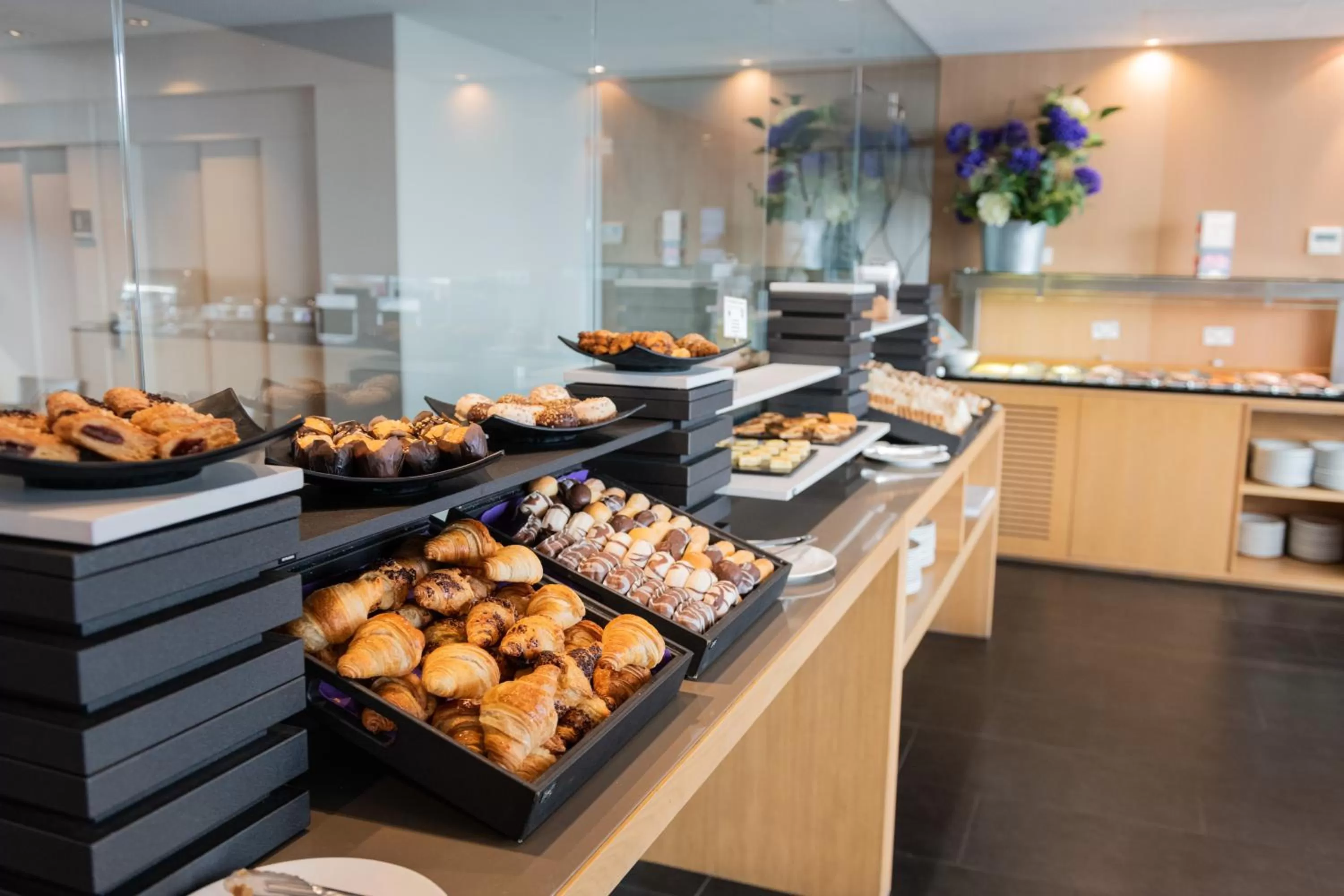 Restaurant/places to eat in Atenea Port Barcelona Mataró