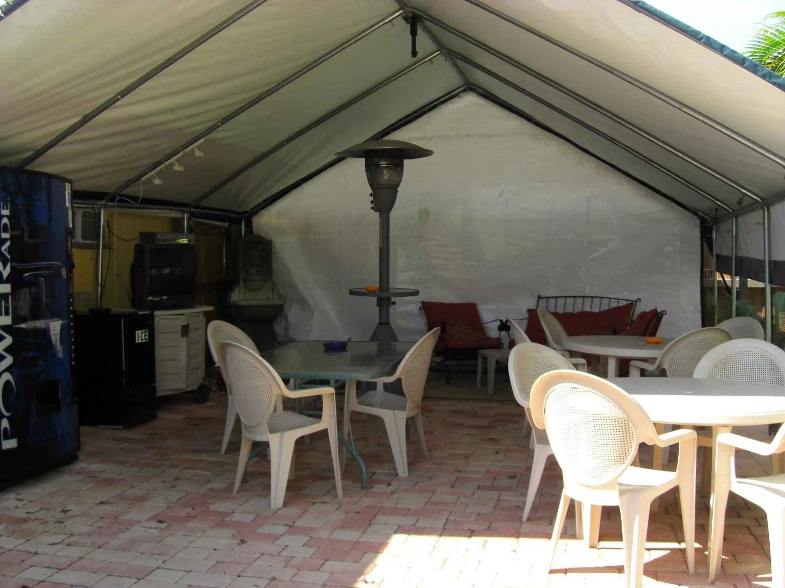 INN LEATHER GUEST HOUSE-GAY MALE ONLY