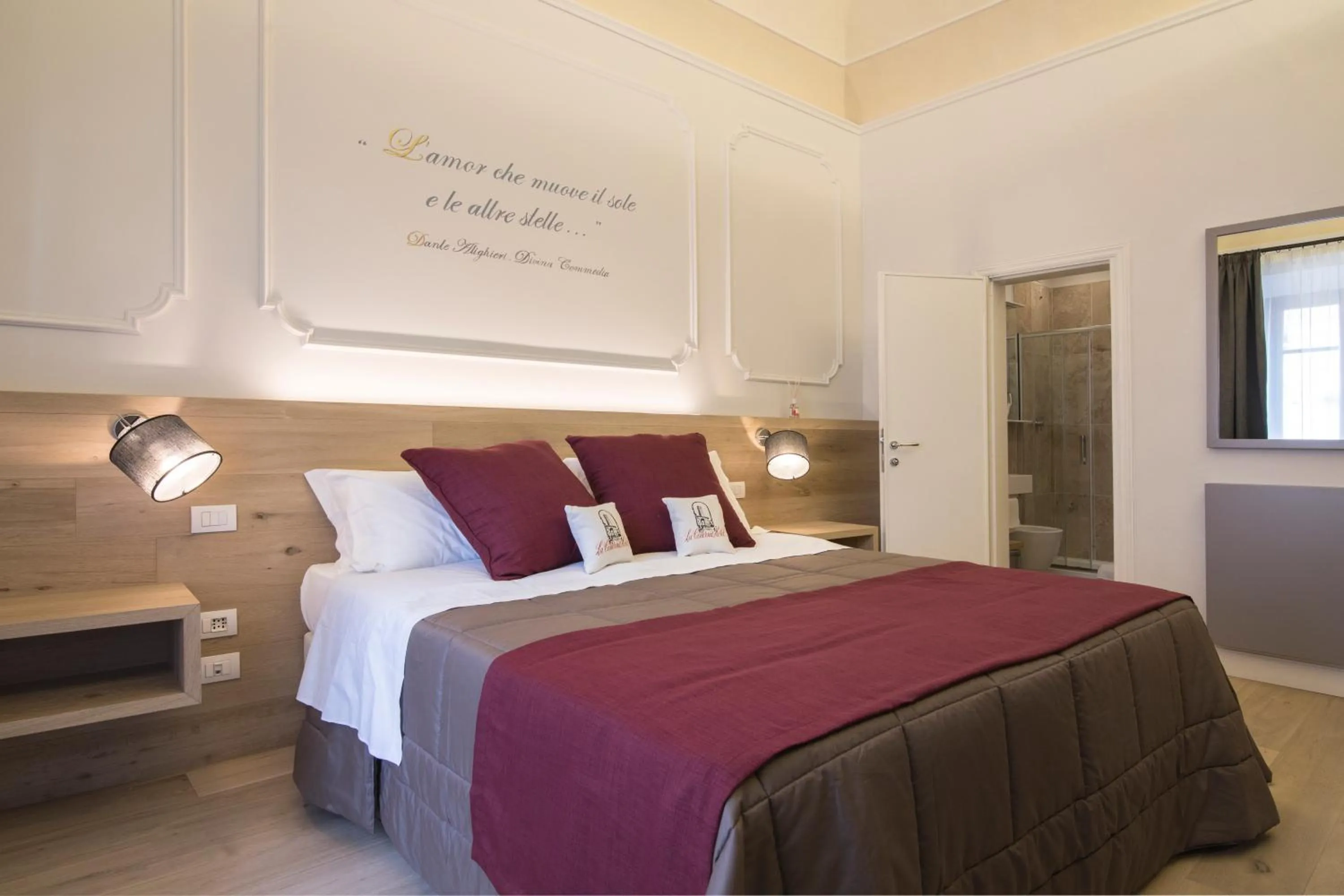Photo of the whole room, Bed in Hotel La Cisterna