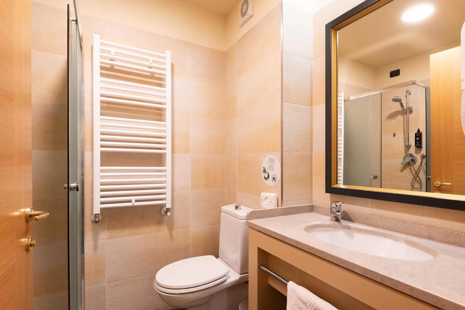 Bathroom in Hotel Garni Pegrà