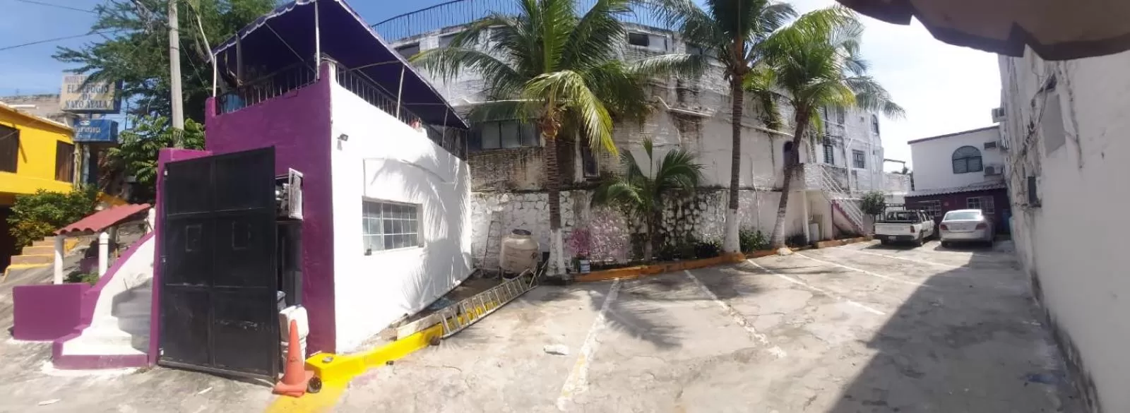 Parking in Hotel Ayalamar Manzanillo