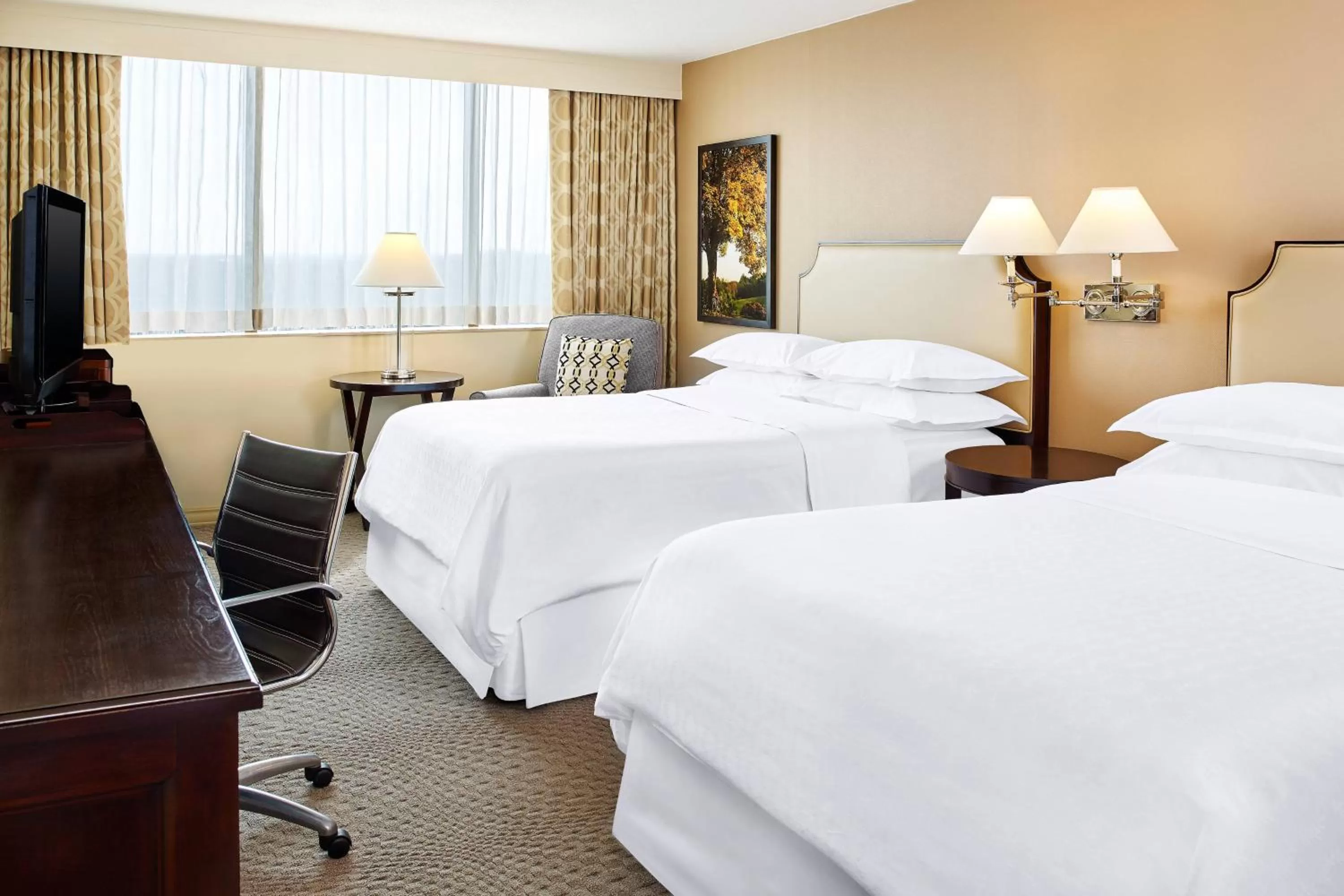 Photo of the whole room, Bed in Wyndham College Park North / Washington DC Area