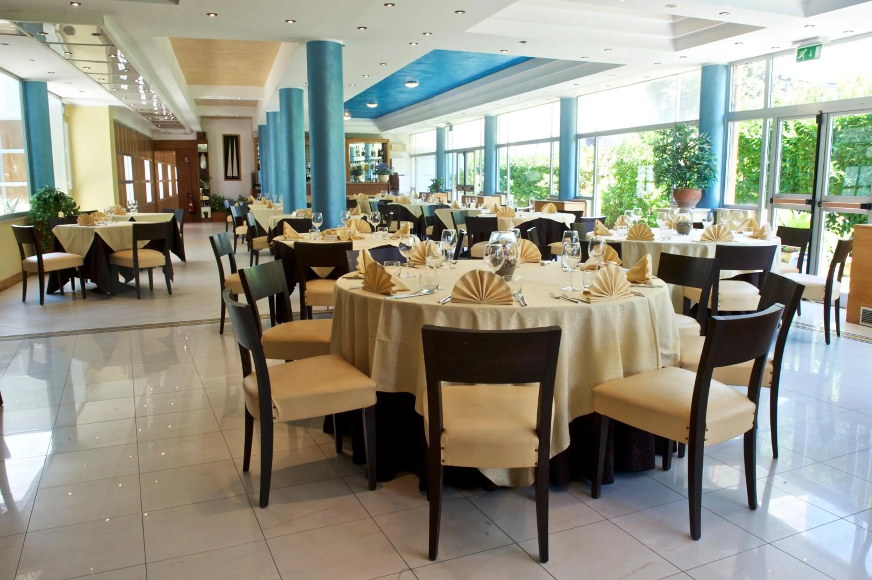 Restaurant/places to eat in Albergo Mediterraneo