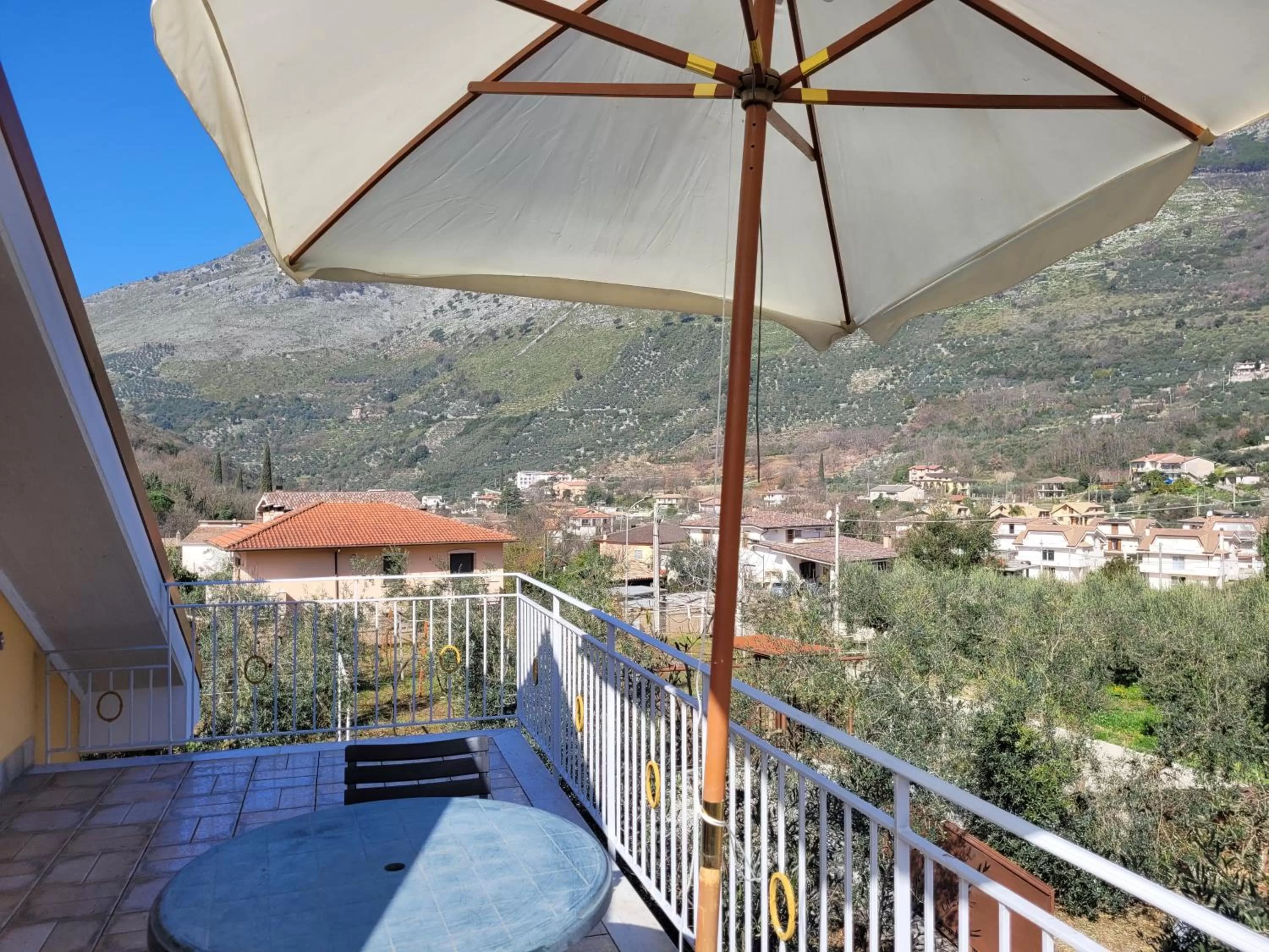 Alloggio turistico Magnifico Alessandro Valle Bernardo 04025 Lenola nei pressi di Fondi LT