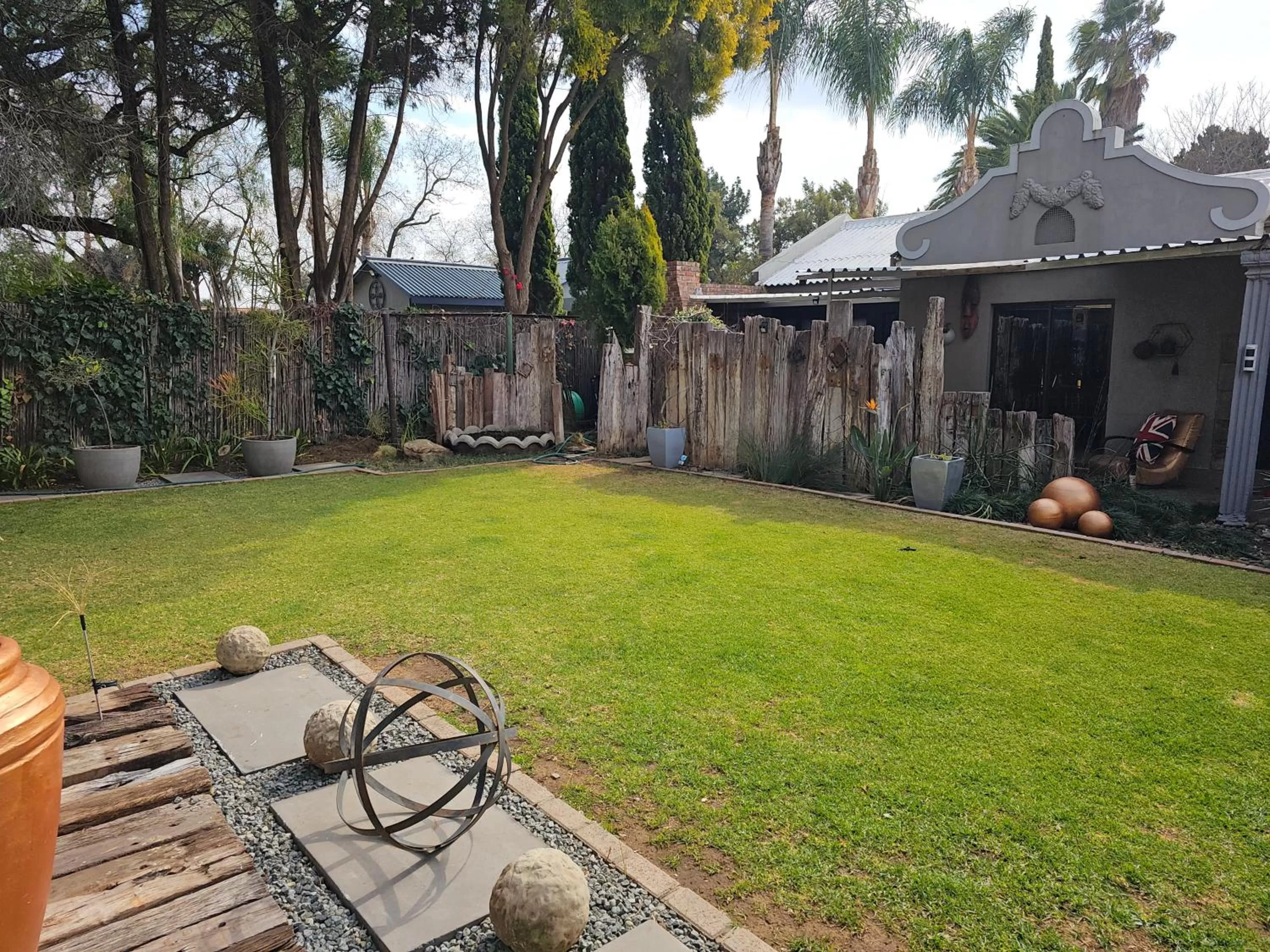 Property building, Garden in 51on Church