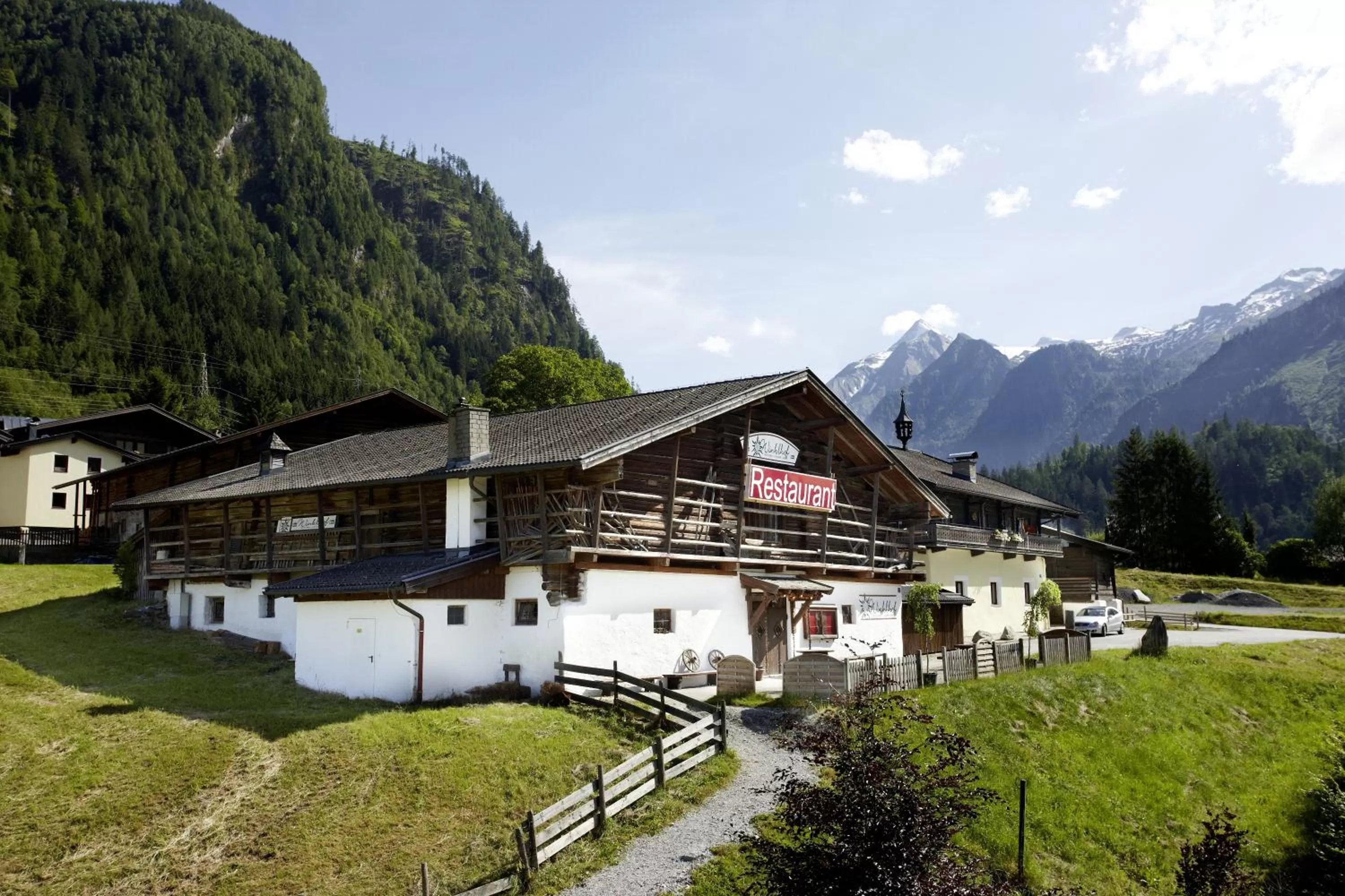 Property building in ACTIVE by Leitner's