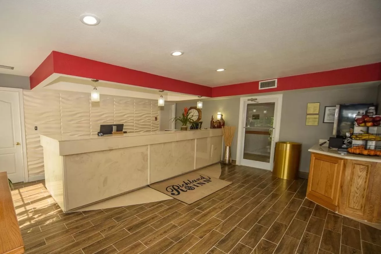 Lobby or reception in Richland Inn