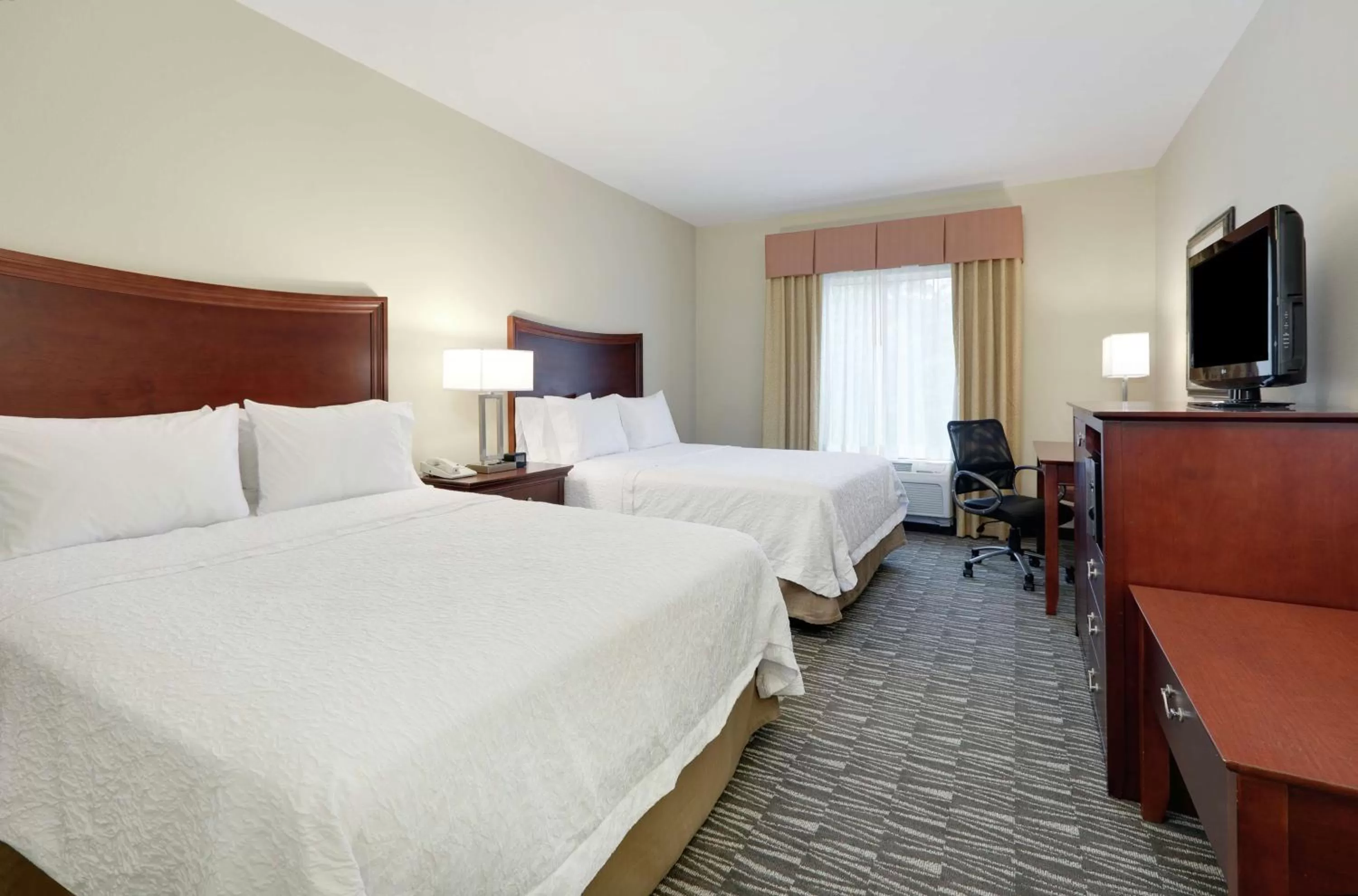 Bedroom, Bed in Hampton Inn & Suites Southern Pines-Pinehurst