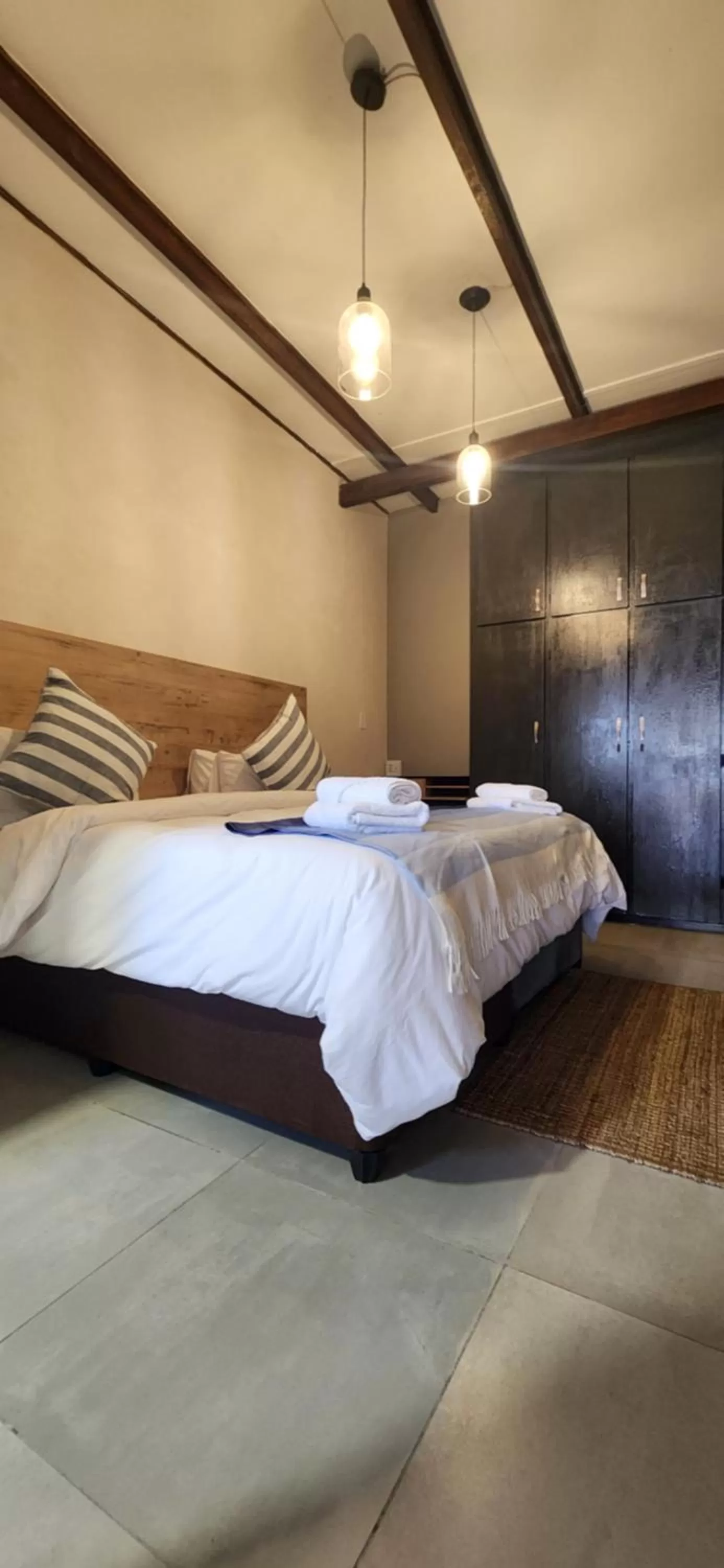 Bed in Livingwaters Self-Catering Accommodation