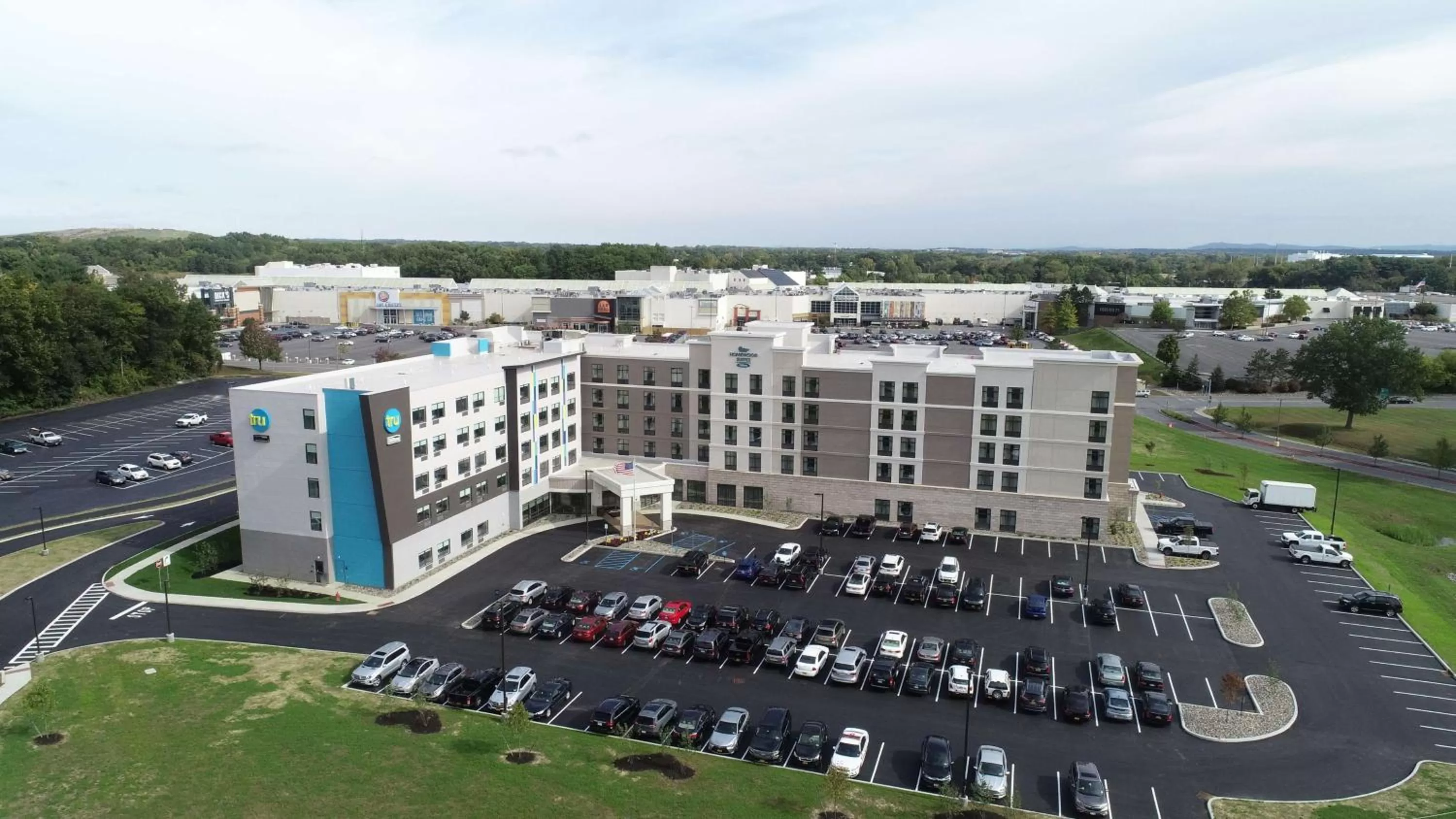 Property building in Homewood Suites by Hilton Albany Crossgates Mall