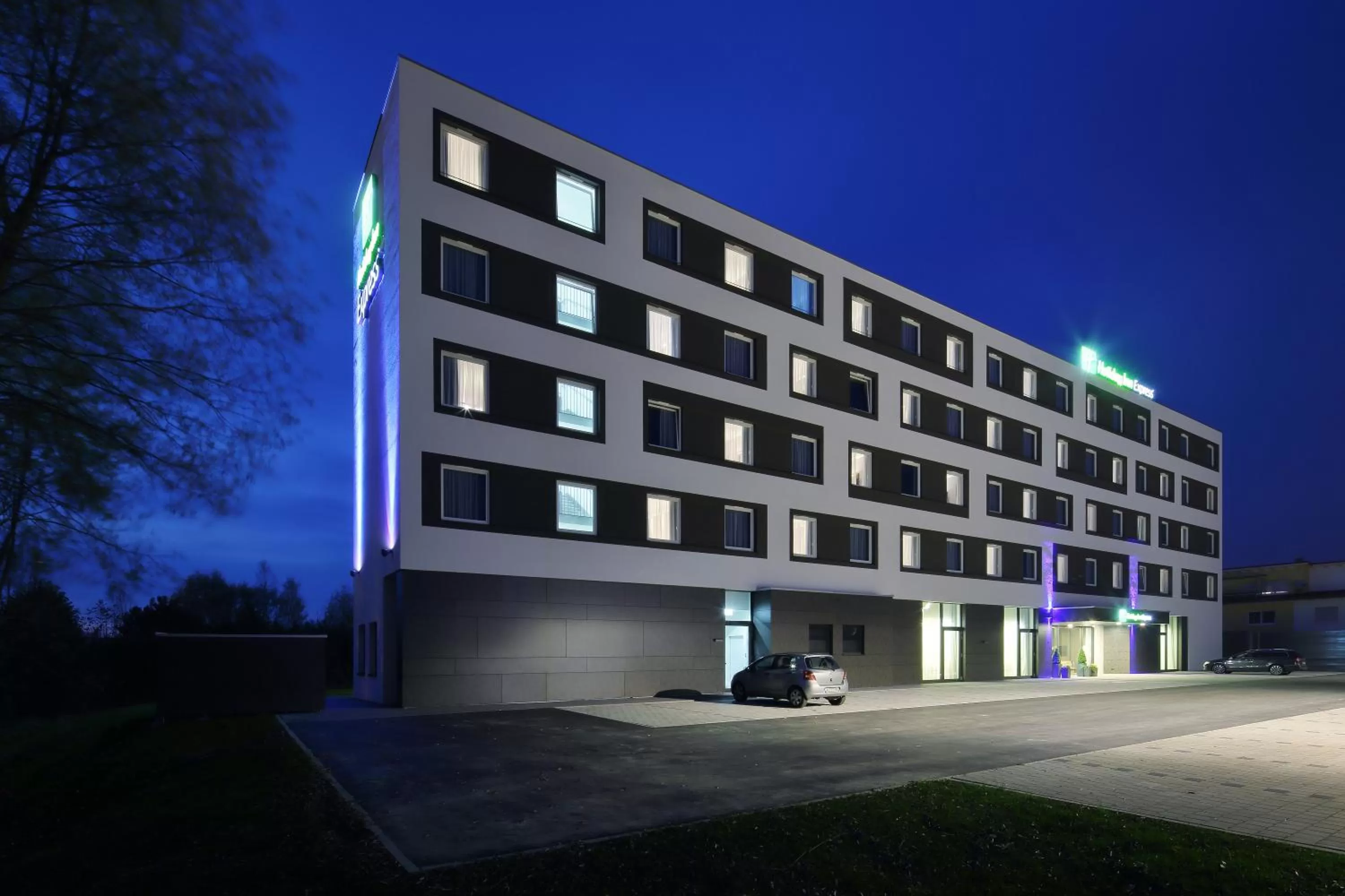 Property building in Holiday Inn Express Friedrichshafen by IHG