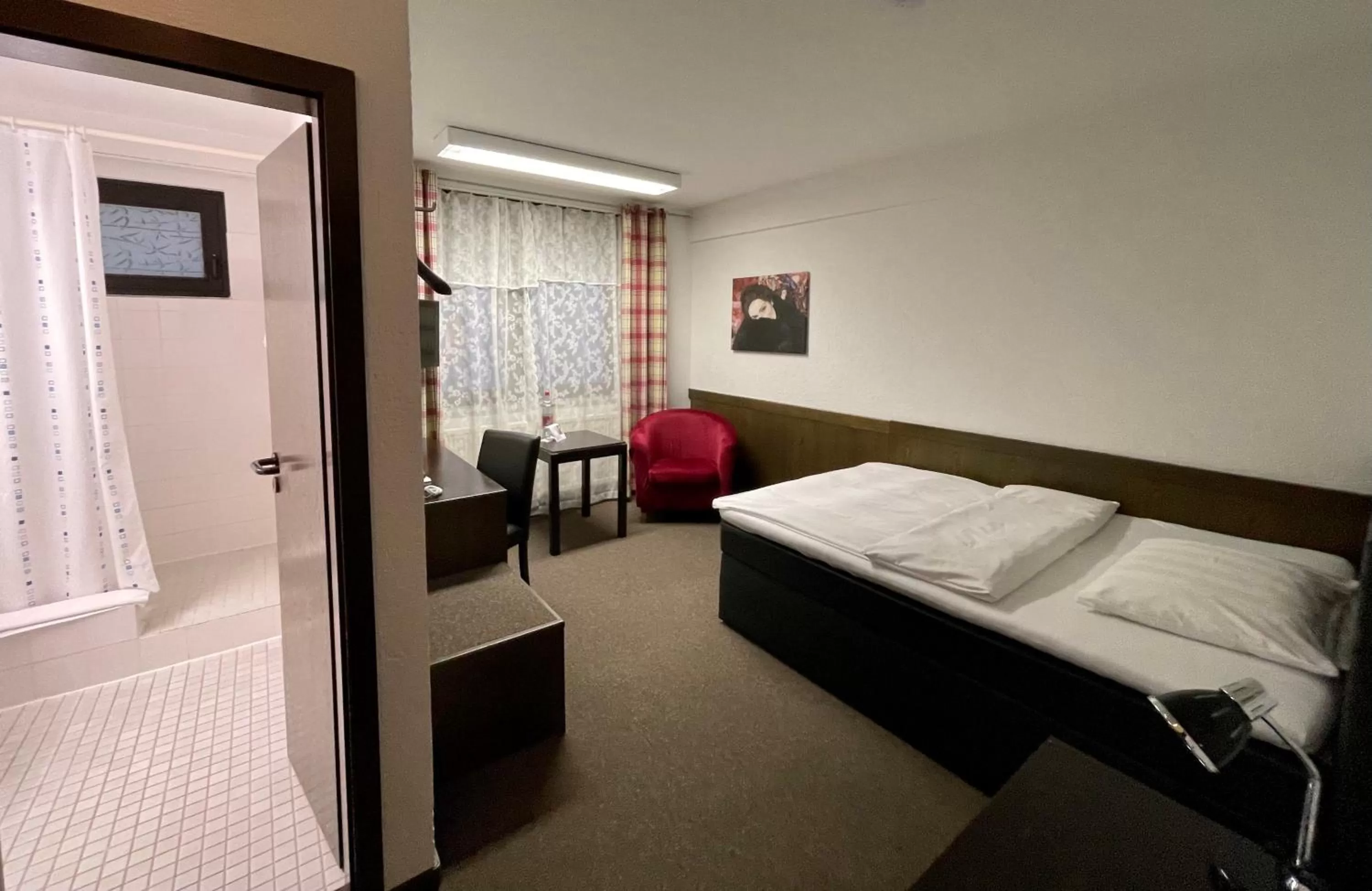 Bed in Hotel Brunnenhof