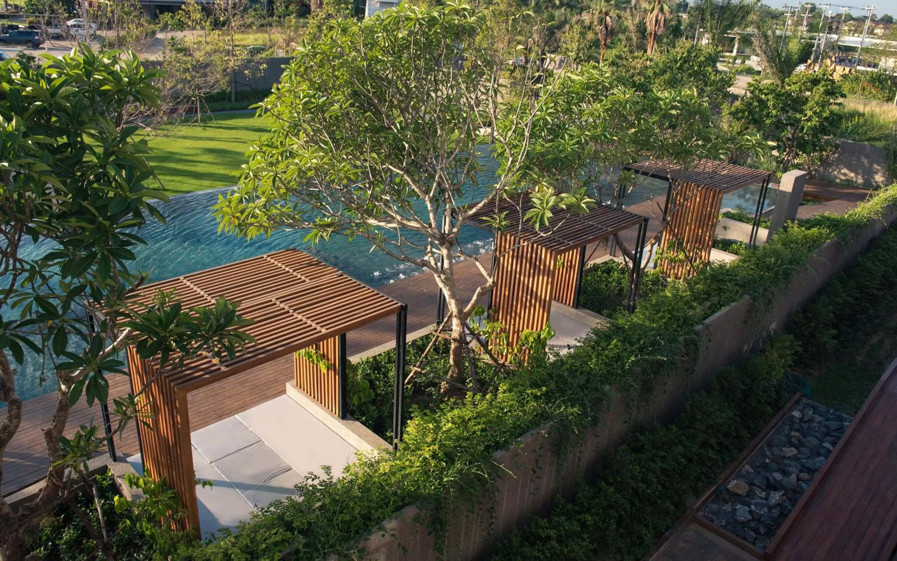 Swimming pool in North Hill City Resort