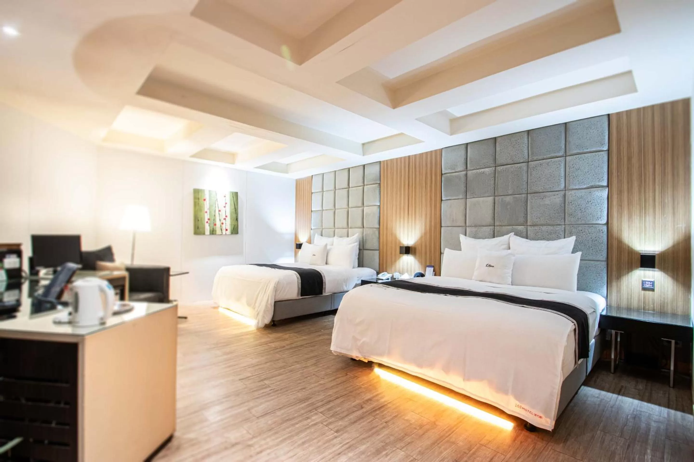 Decorative detail, Bed in 168 Motel-Hsinchu