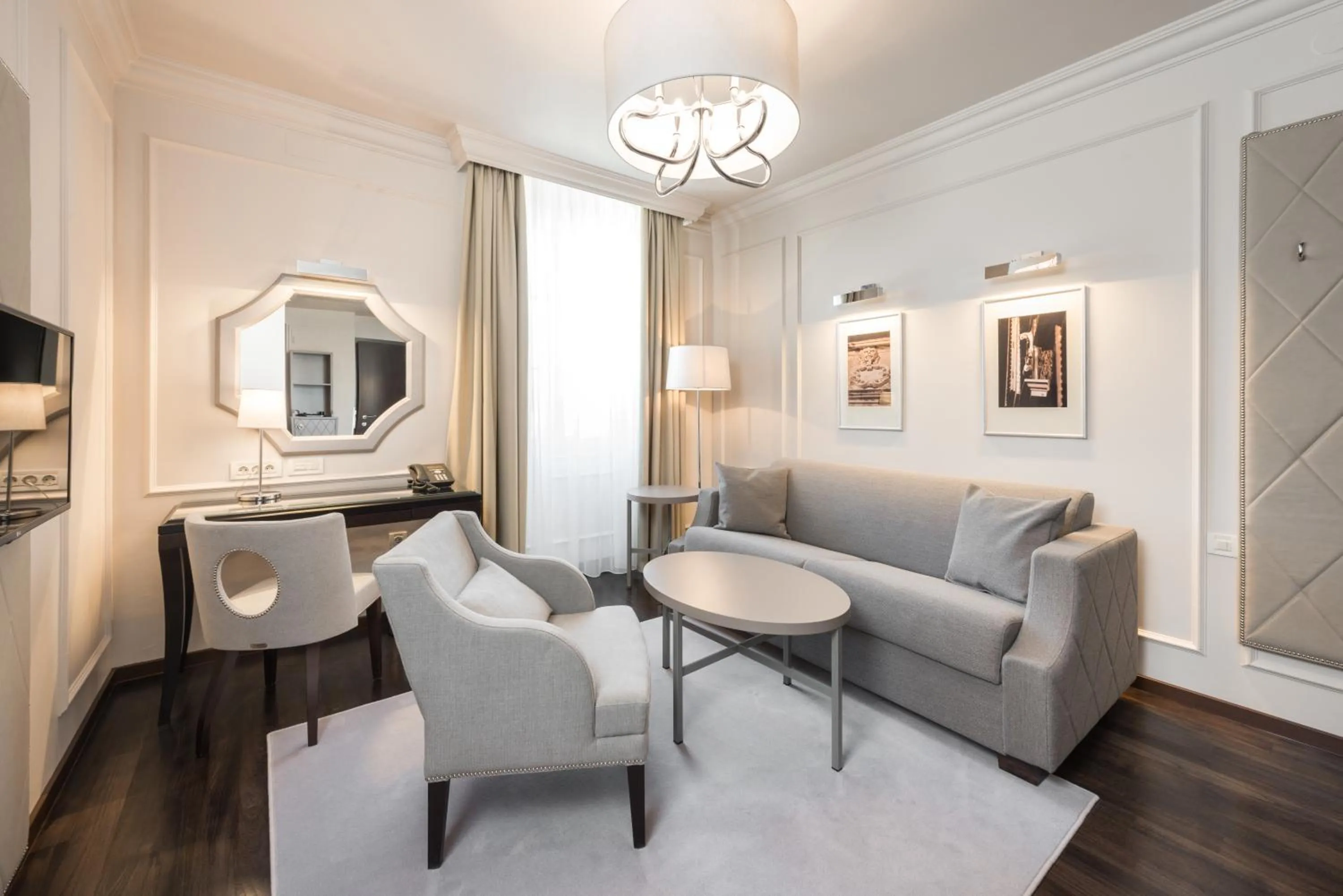 Living room in Bastion Heritage Hotel