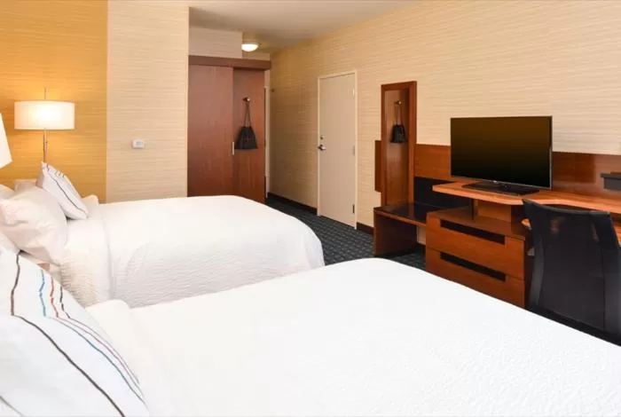 Bed in Fairfield Inn & Suites by Marriott Hollister