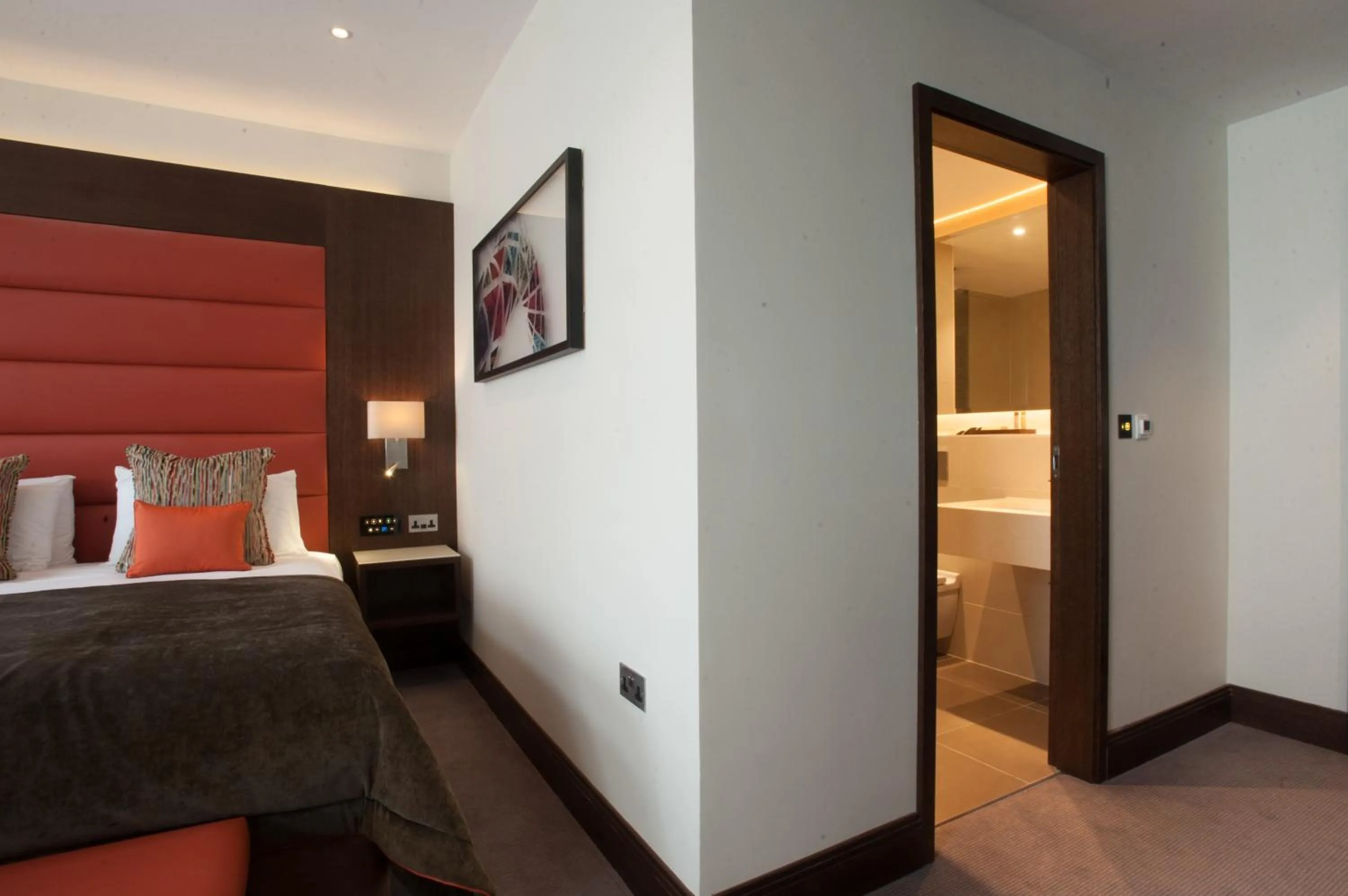 Decorative detail, Bed in St George's Hotel - Wembley