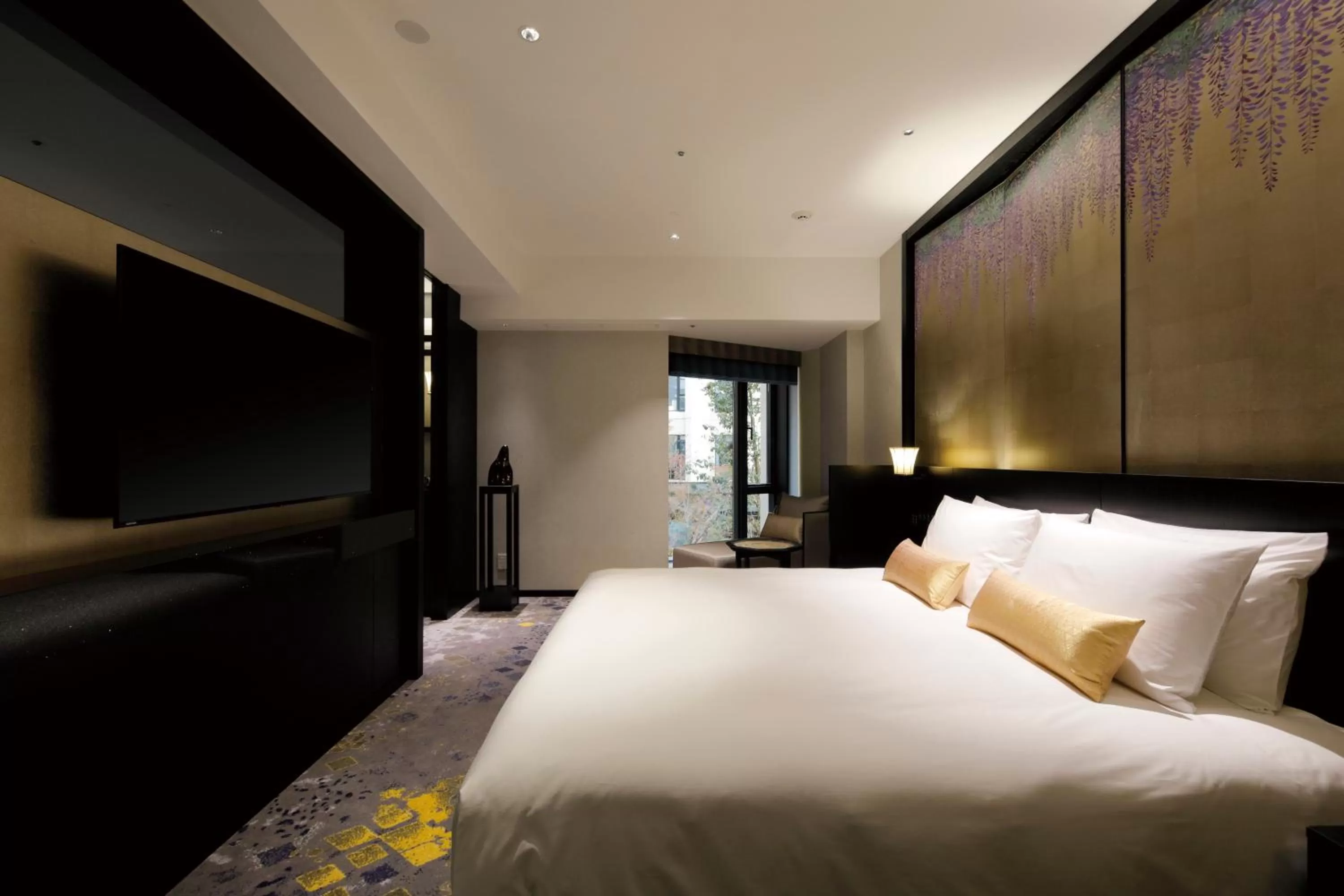 Photo of the whole room, Bed in THE HOTEL SANRAKU KANAZAWA 21th December 2022 OPEN