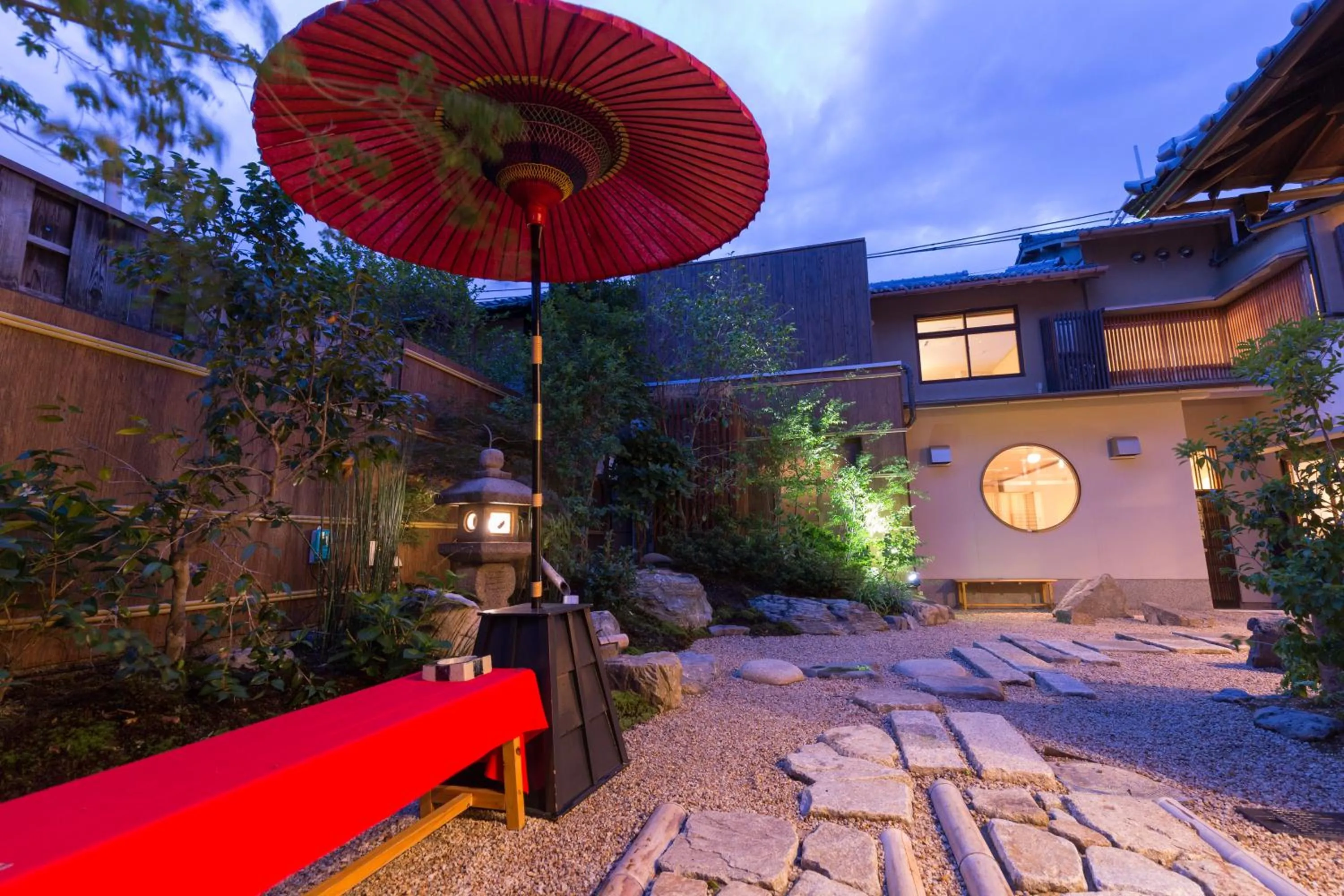 Property building in Nazuna Kyoto Nijo-jo