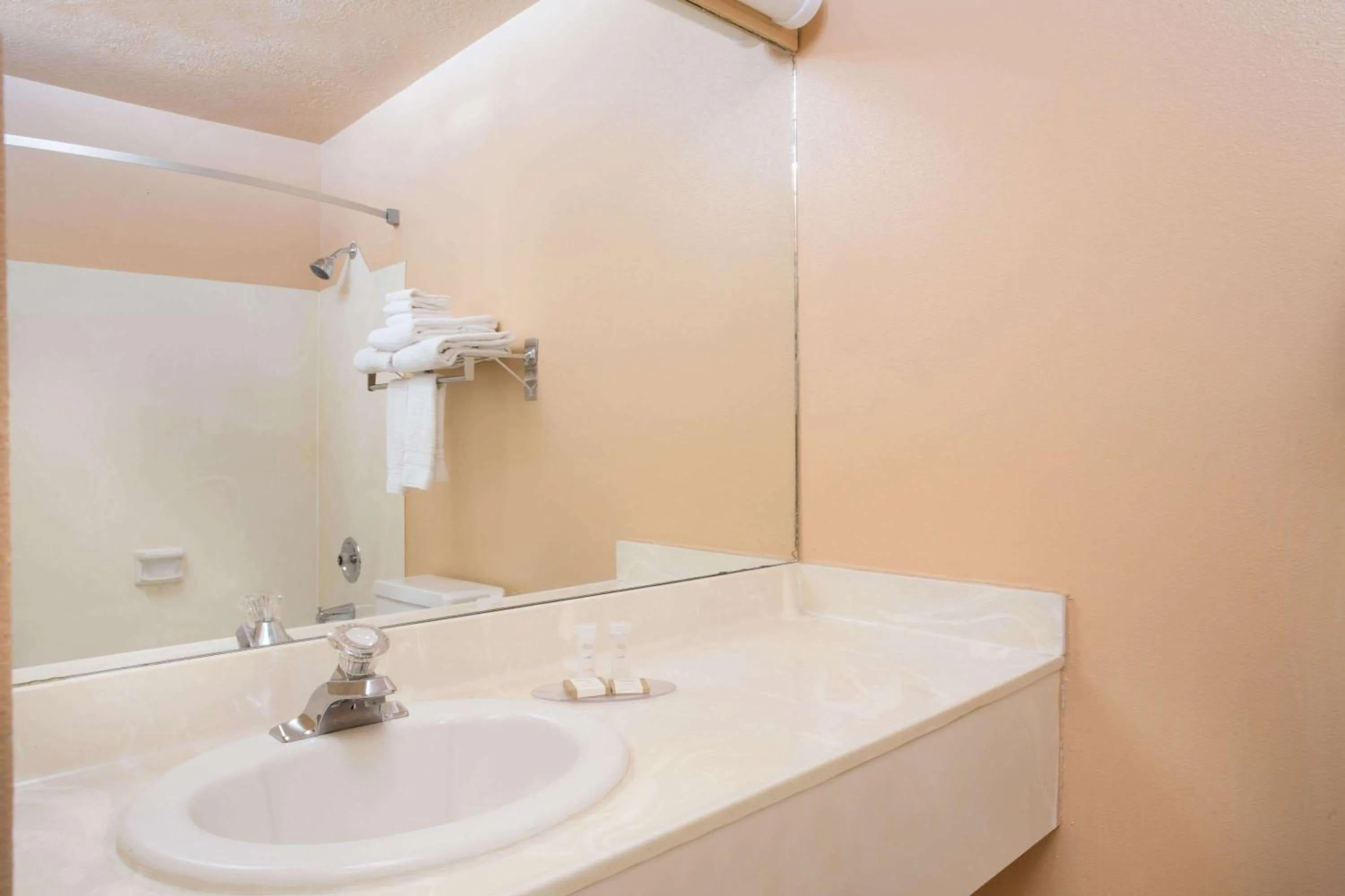 Bathroom in Howard Johnson by Wyndham Brigham City