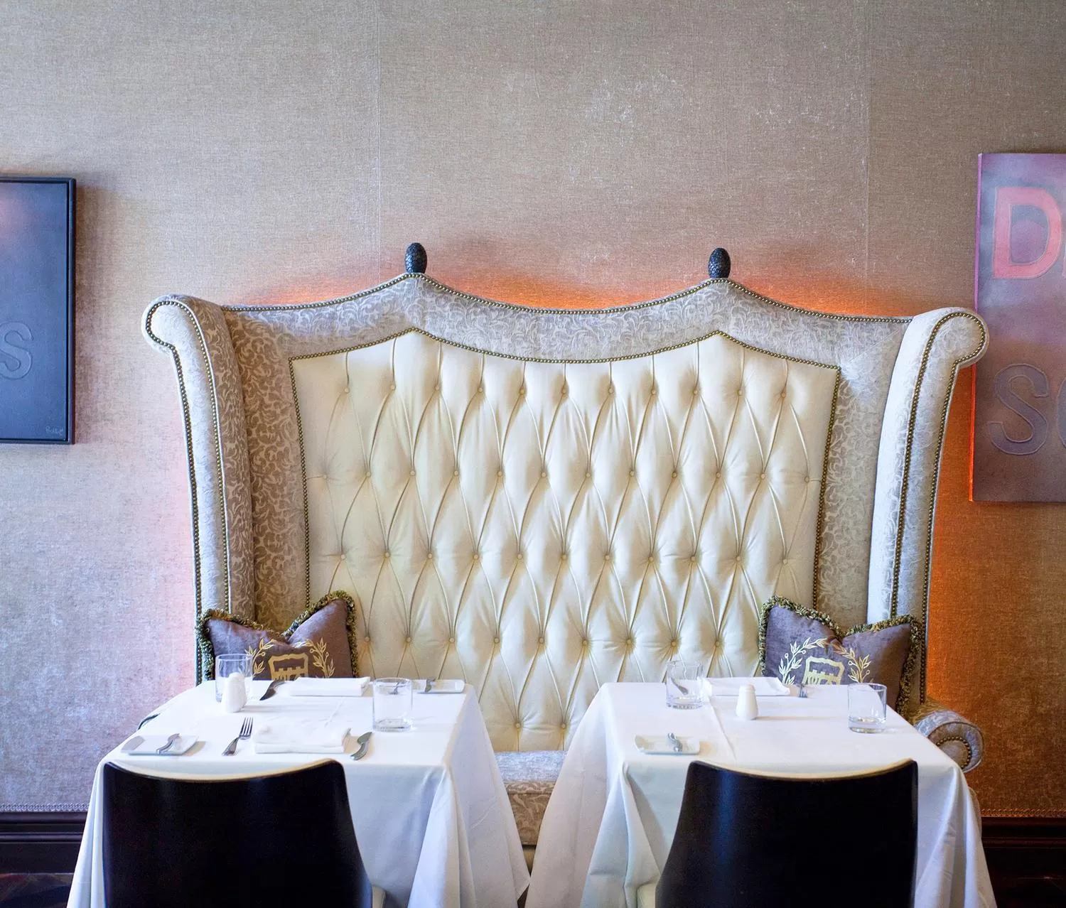 Restaurant/places to eat in Windsor Arms Hotel