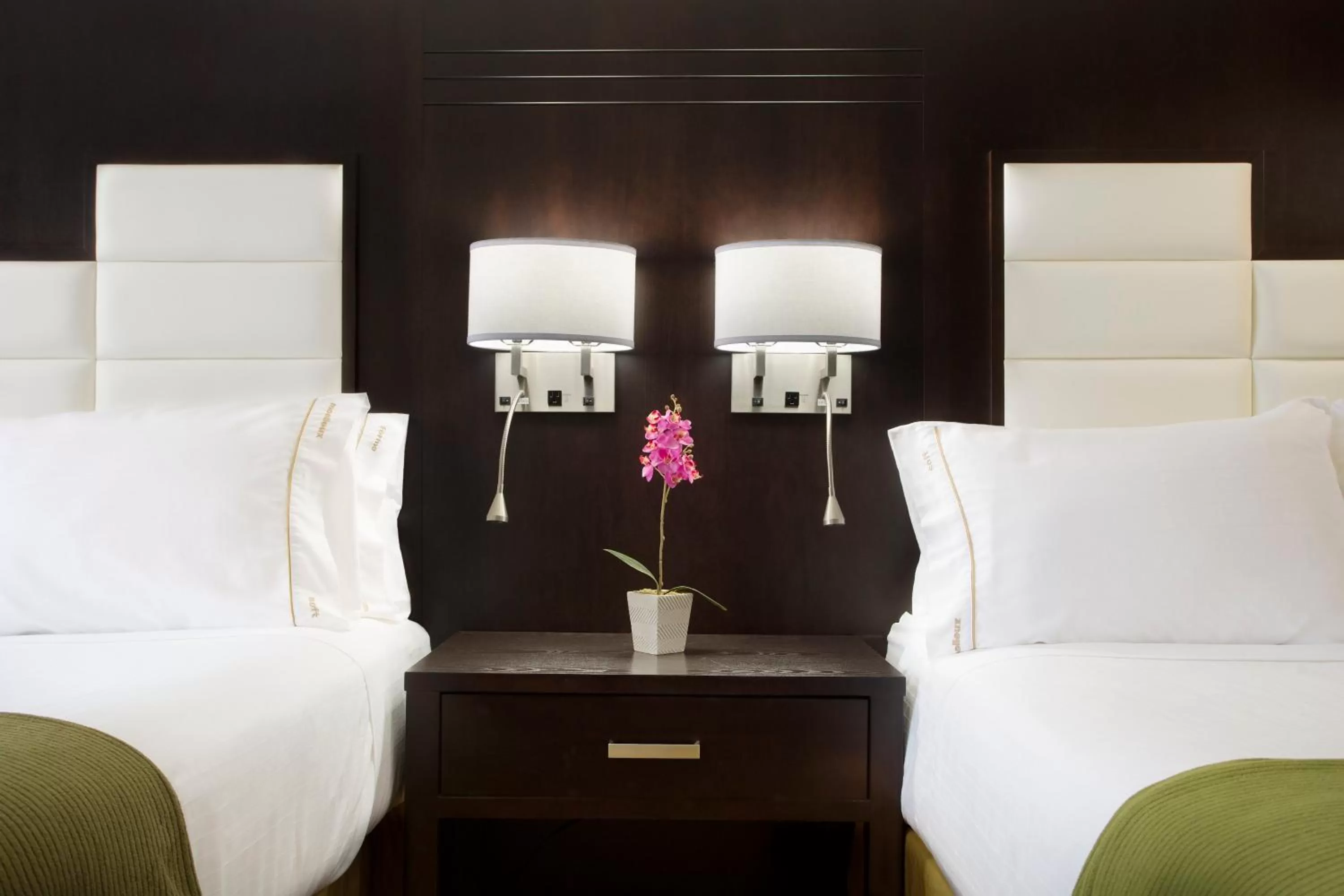 Queen Room with Two Queen Beds in Holiday Inn Express Hotel & Suites Ottawa West-Nepean, an IHG Hotel