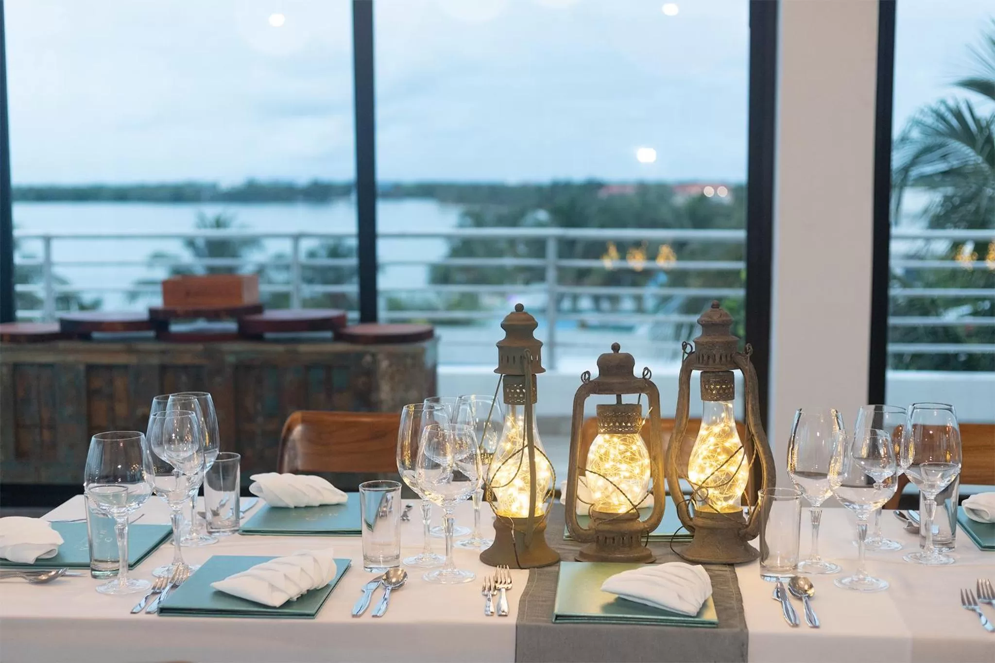 Restaurant/places to eat in The Ellysian Boutique Hotel