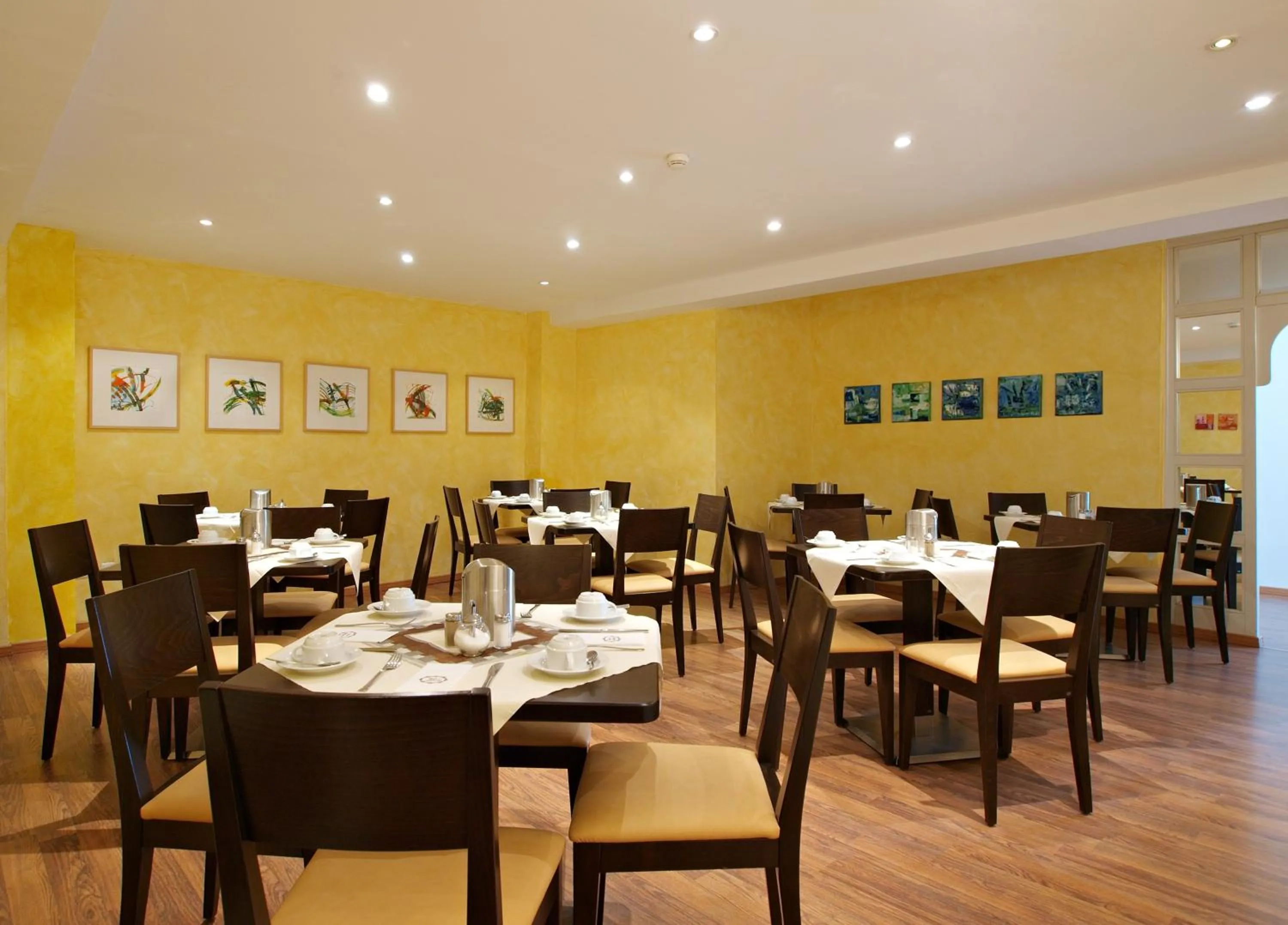 Restaurant/places to eat in Callas am Dom