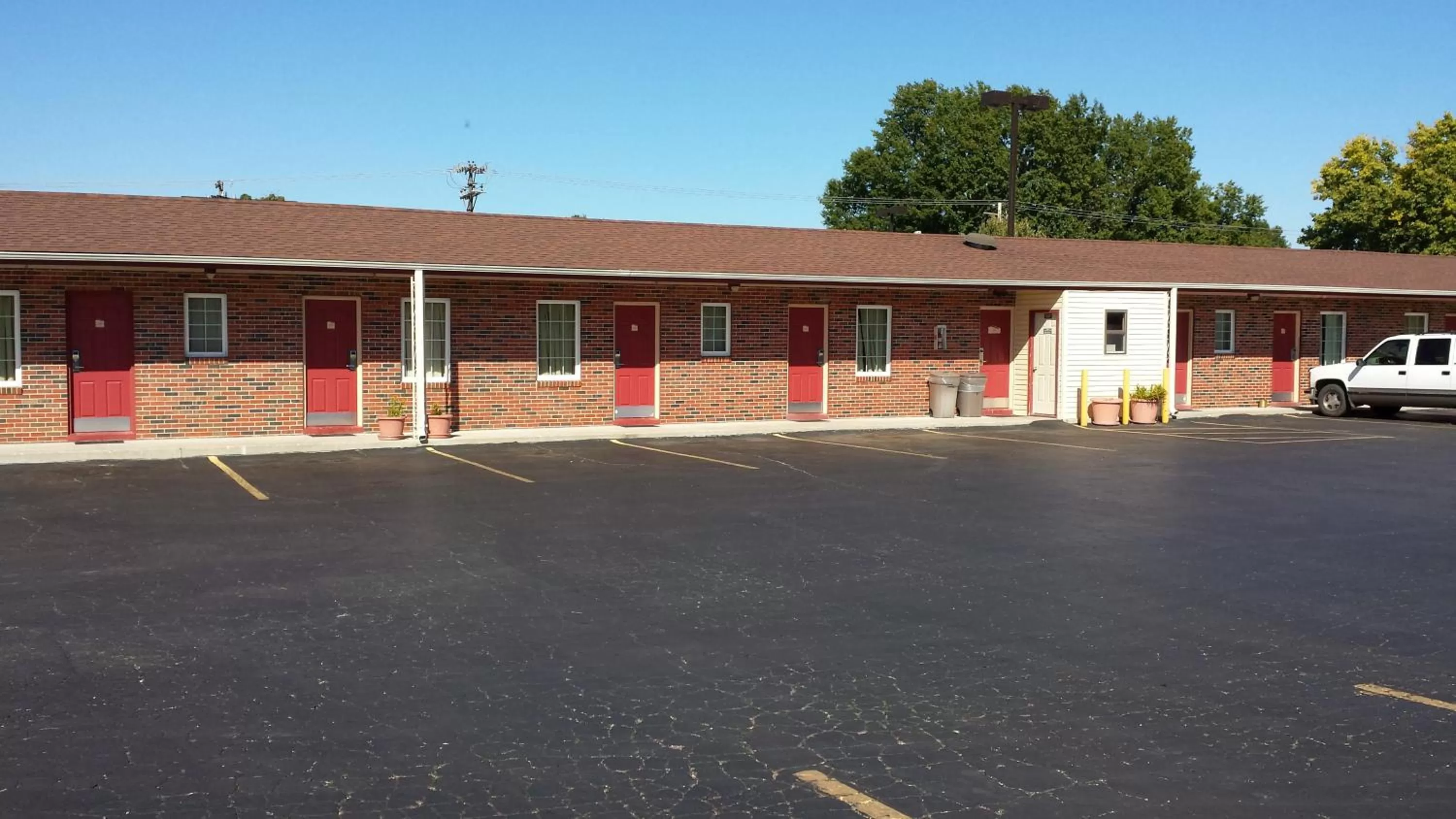 Property building in American Inn