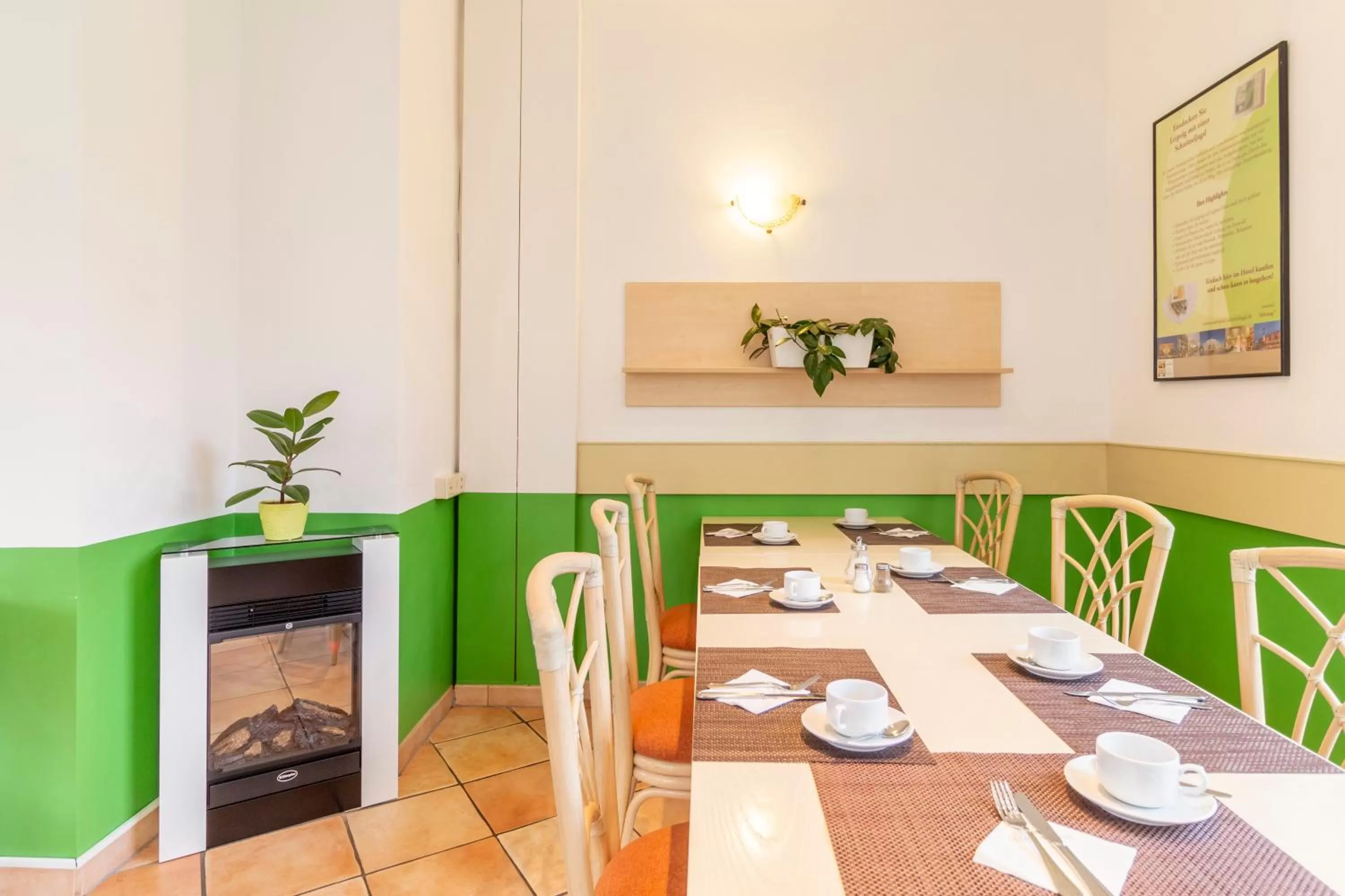 Communal lounge/ TV room in Hotel Markgraf Leipzig