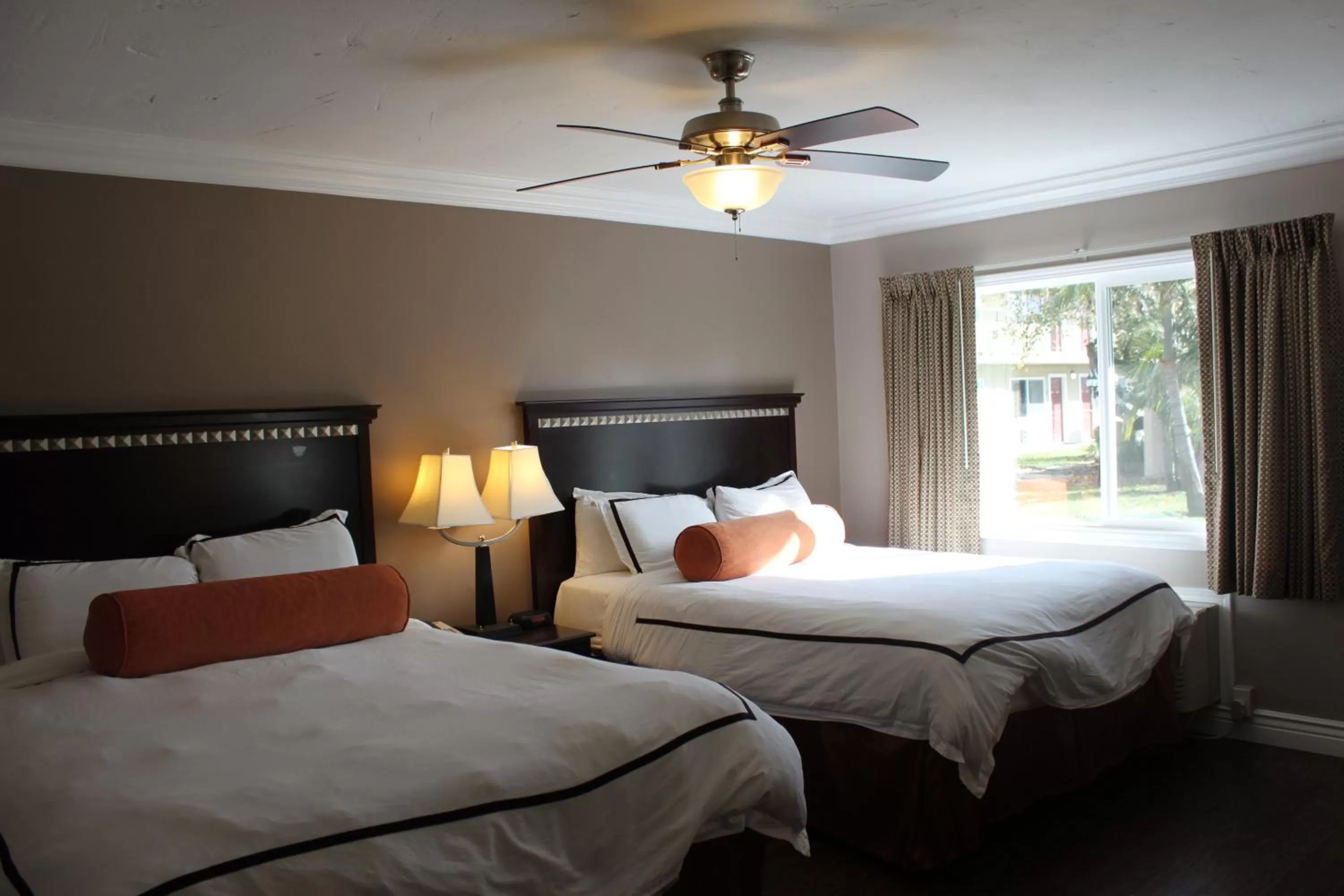 Bedroom, Bed in Travelodge by Wyndham Santa Maria