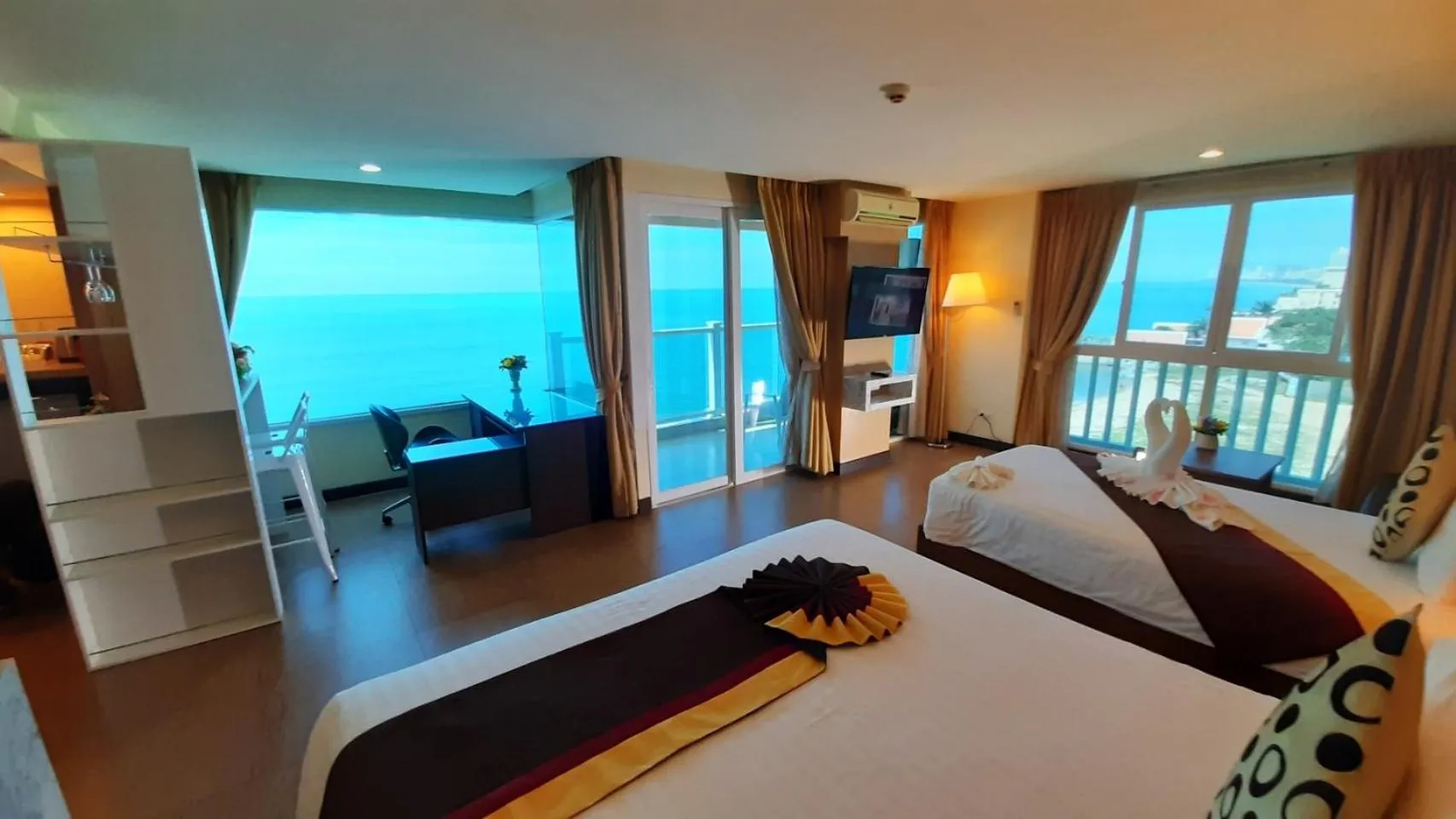 Bed in Saisawan Beach Luxury Hotel