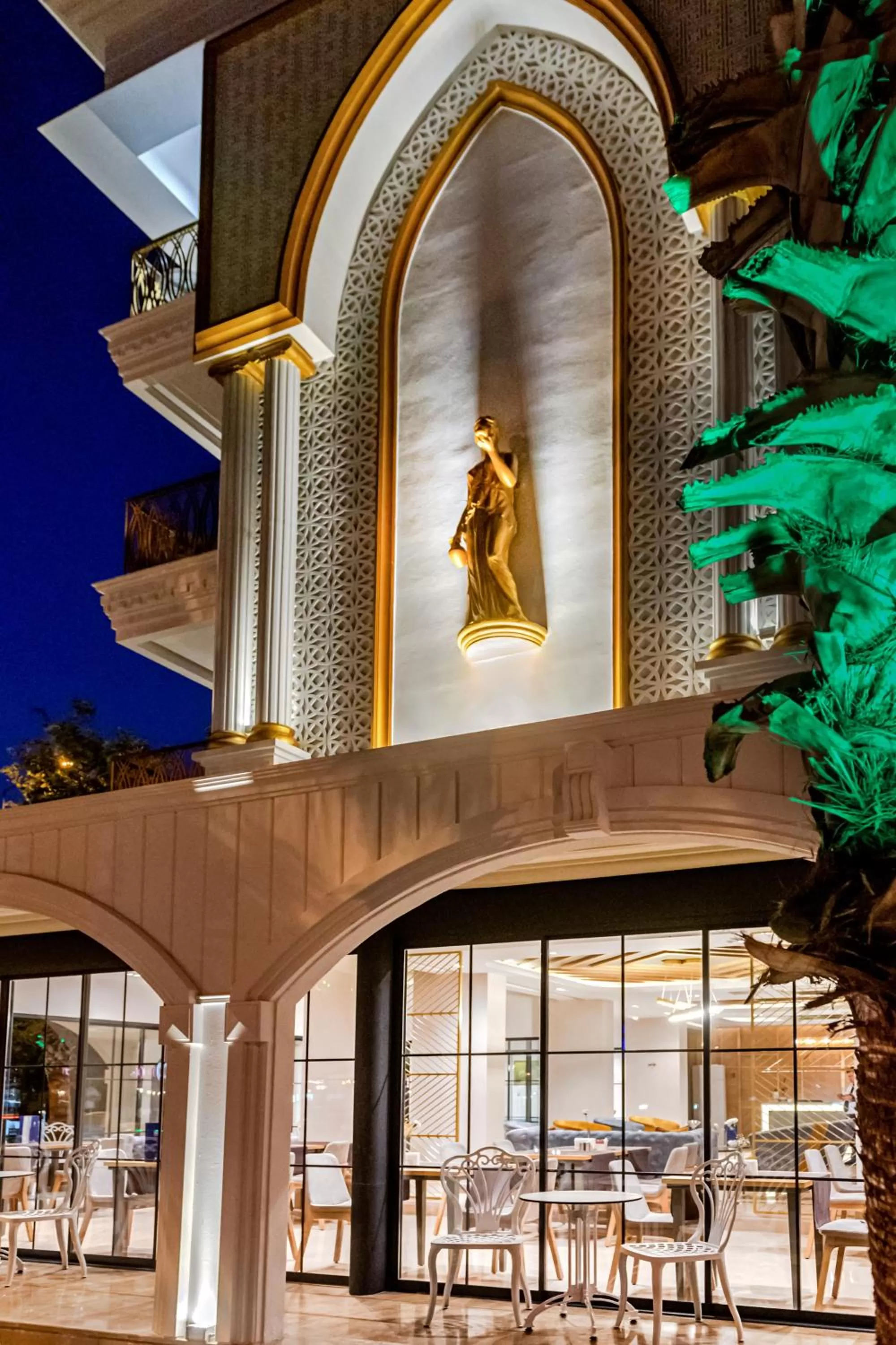 Property building in Sealife Lounge - Adult only