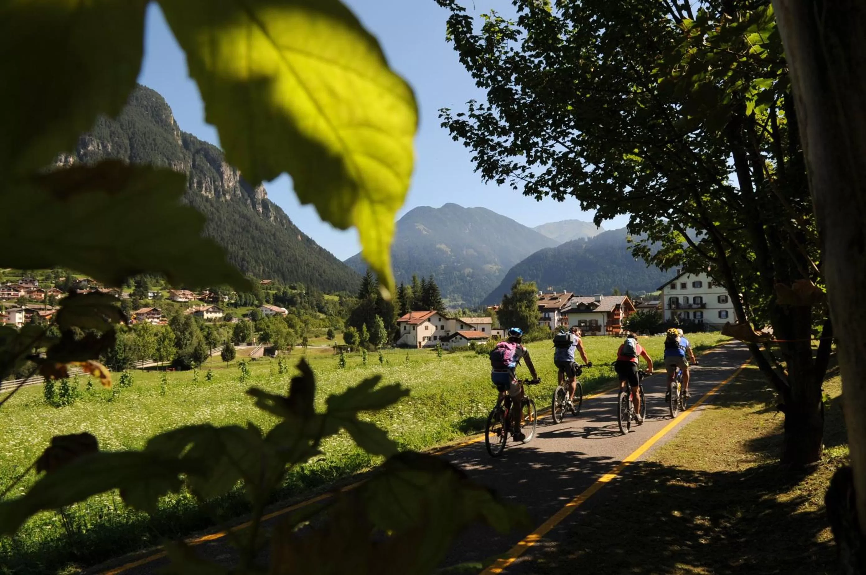 People in Hotel Shandranj