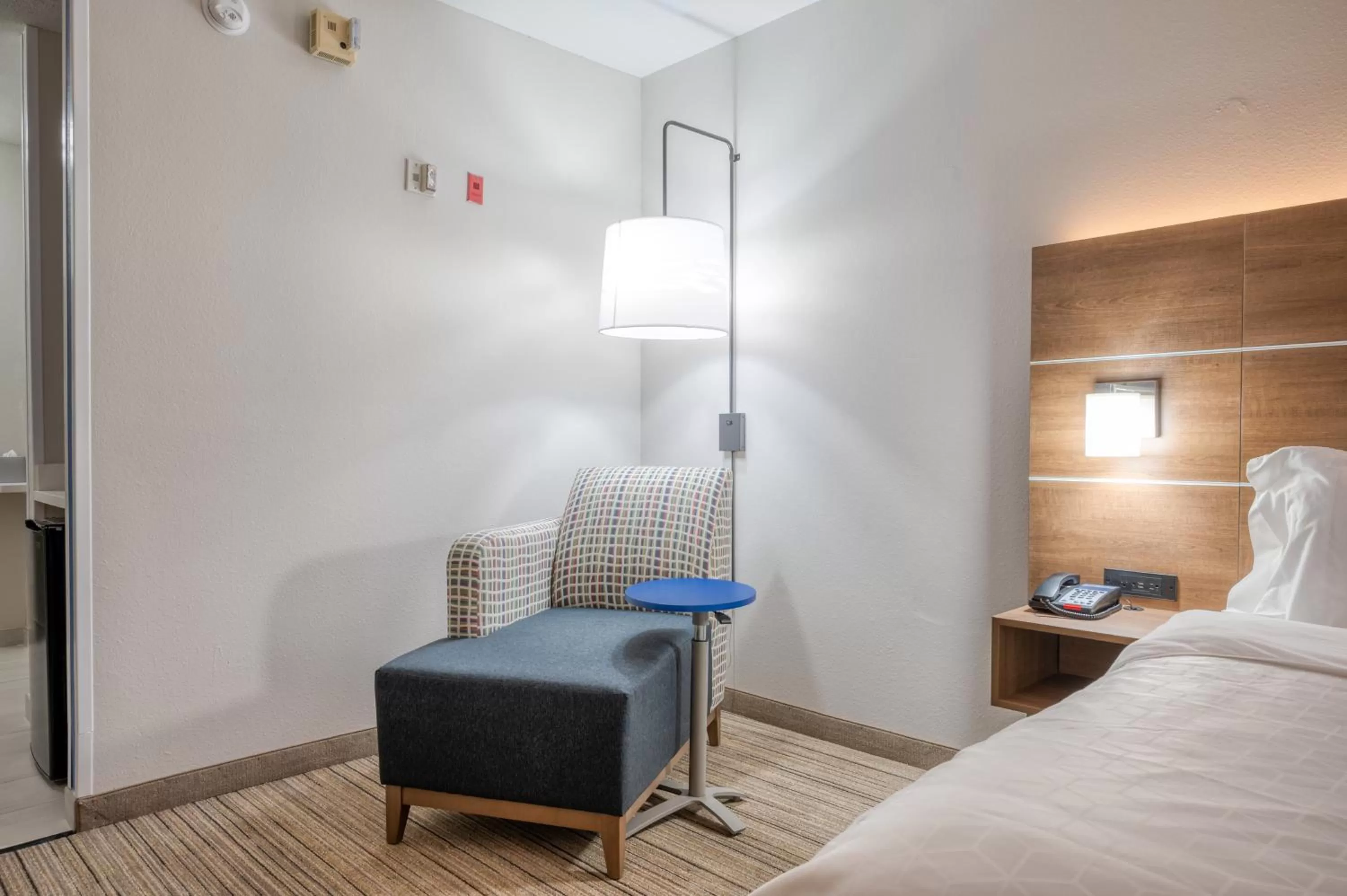 Bedroom, Bed in Holiday Inn Express Hotel & Suites Greenville by IHG