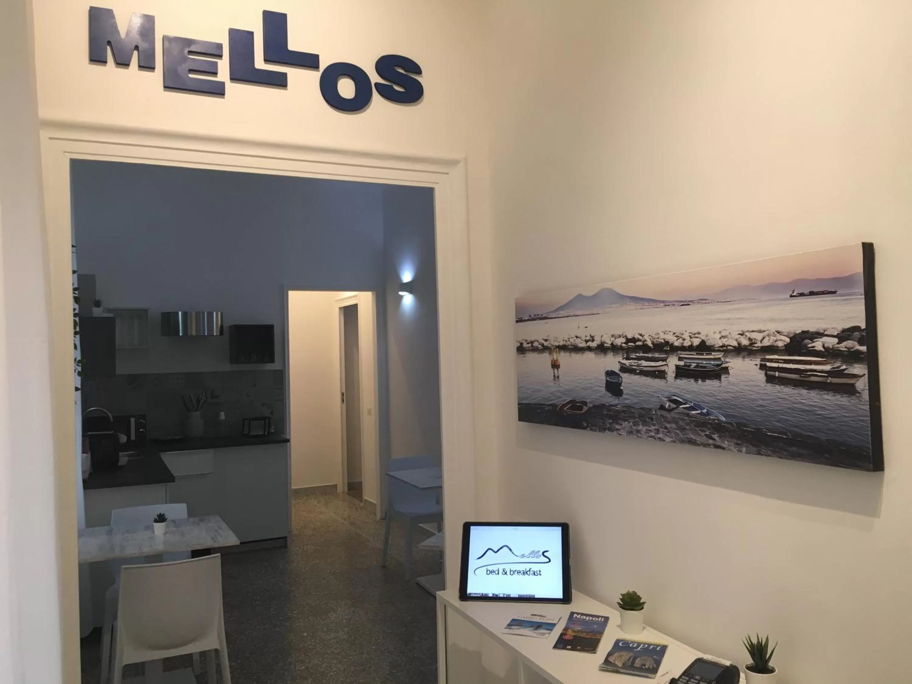 Communal kitchen in Mellos B&B