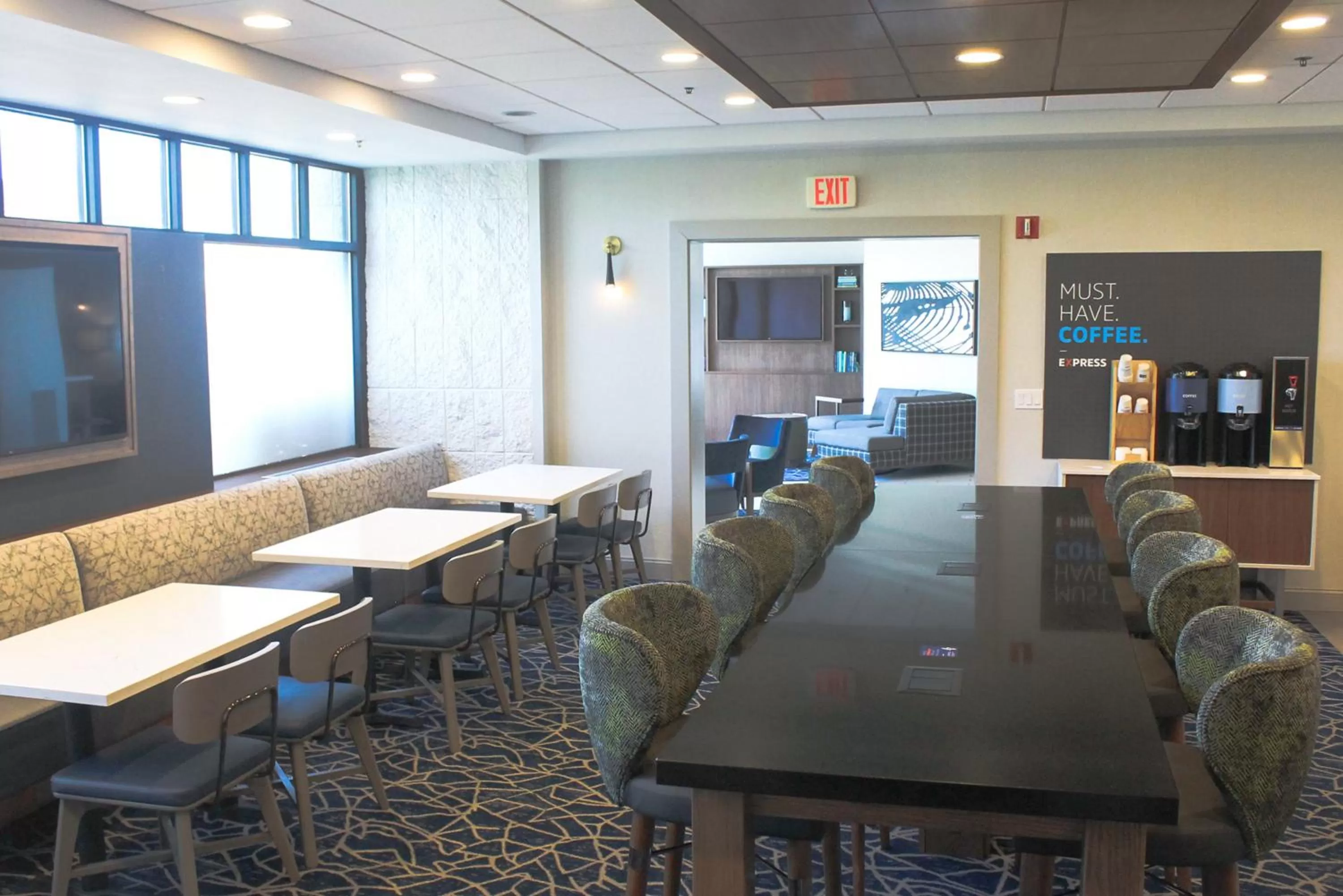 Breakfast in Holiday Inn Express & Suites Boston - Cambridge by IHG