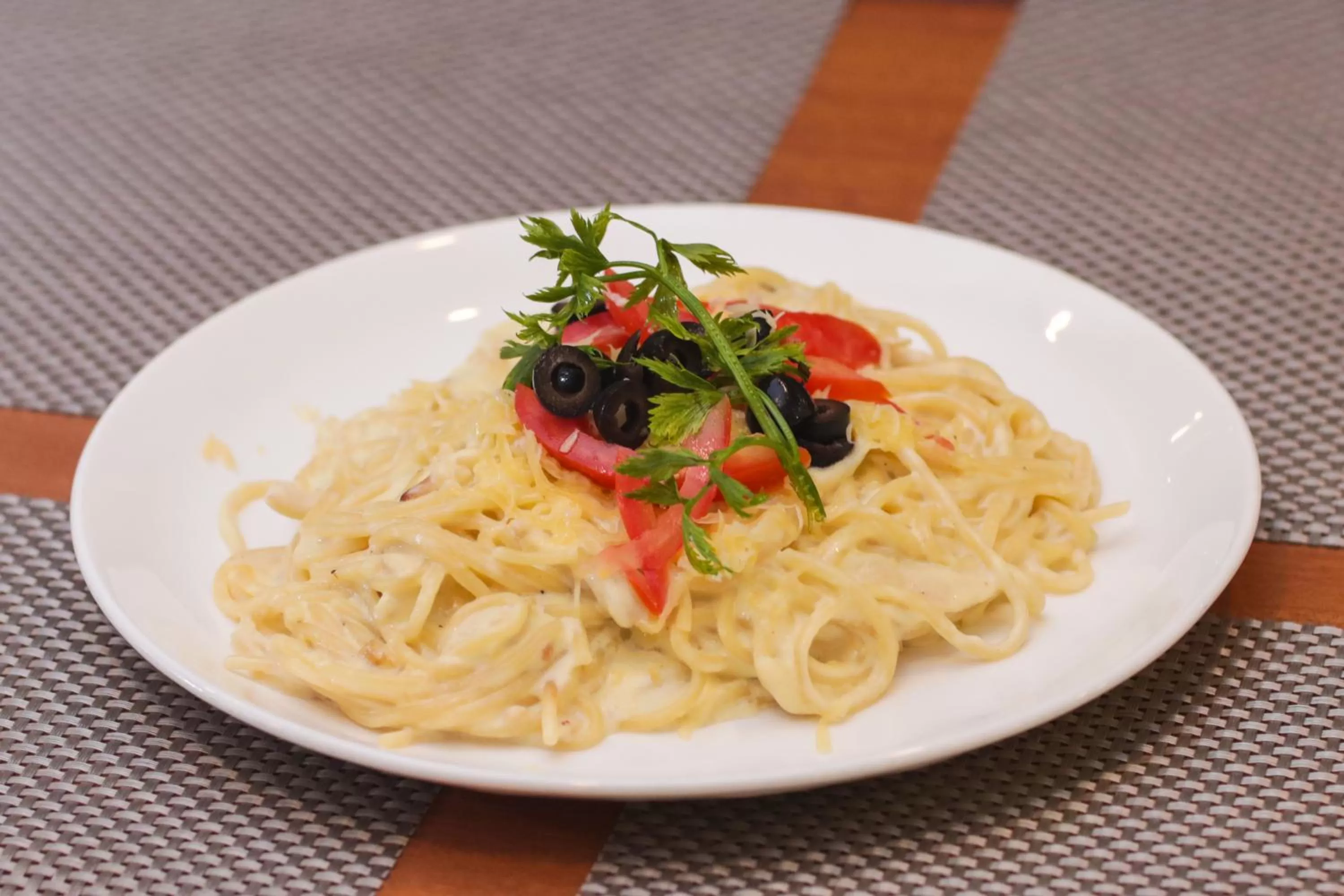 Food and drinks in Hotel Mums Home