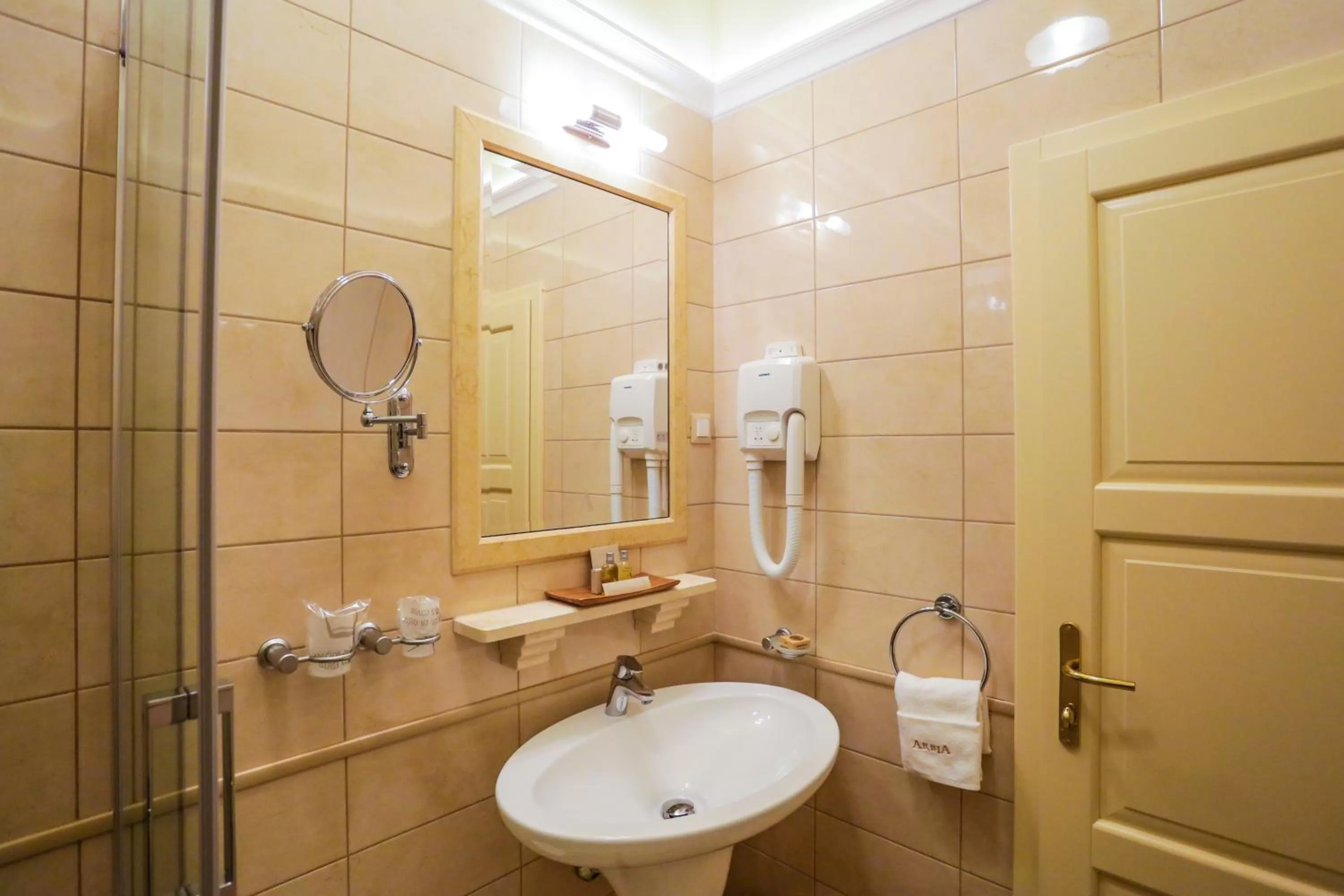 Bathroom in Arbia Dorka Heritage Palace