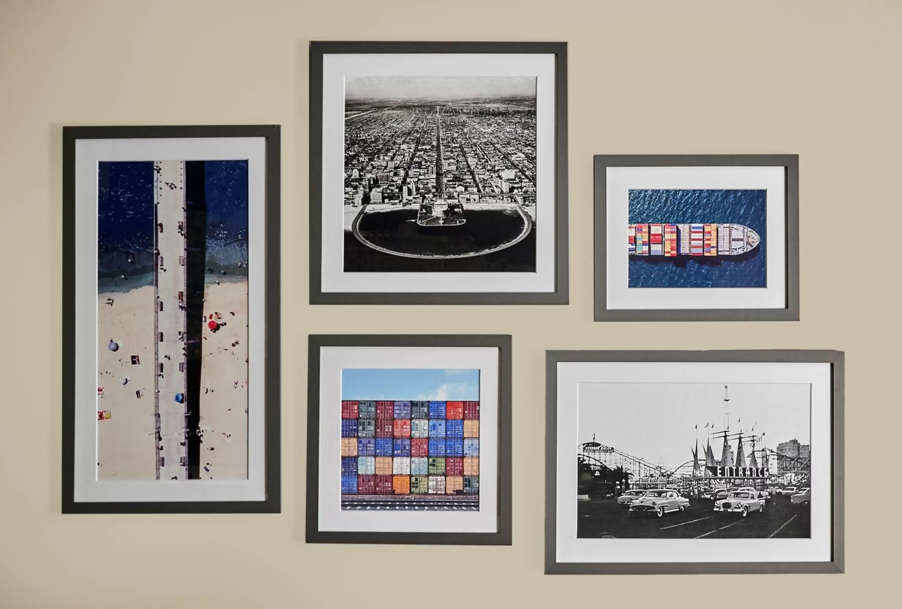 Decorative detail in Hyatt Centric the Pike Long Beach