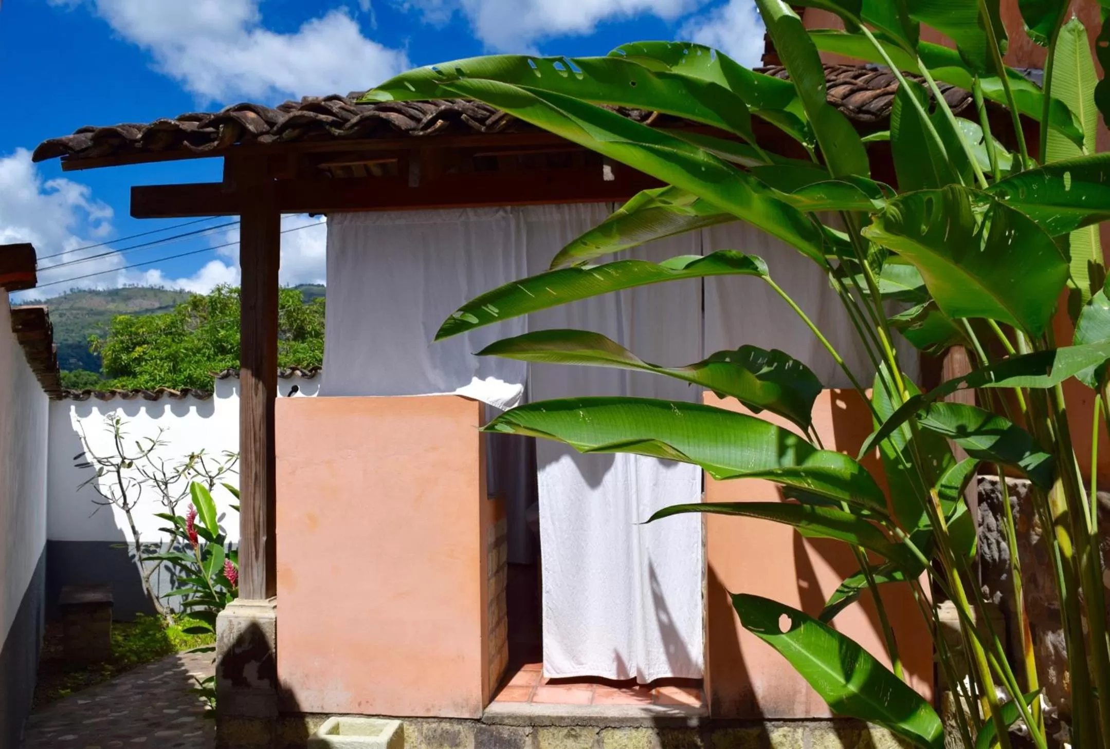 Massage, Balcony/Terrace in La Casa de Cafe Bed and Breakfast