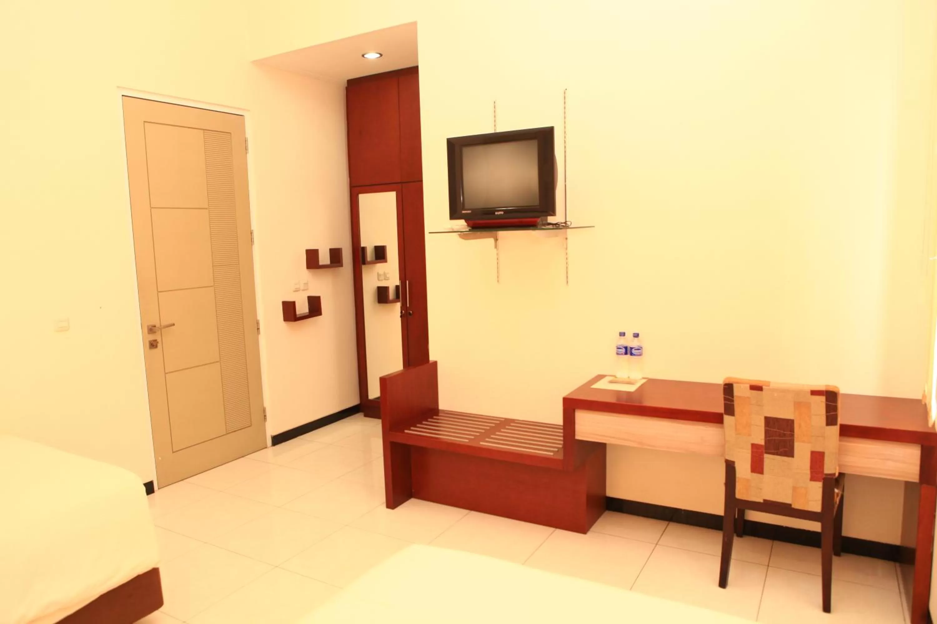TV and multimedia in Arya Graha Semarang