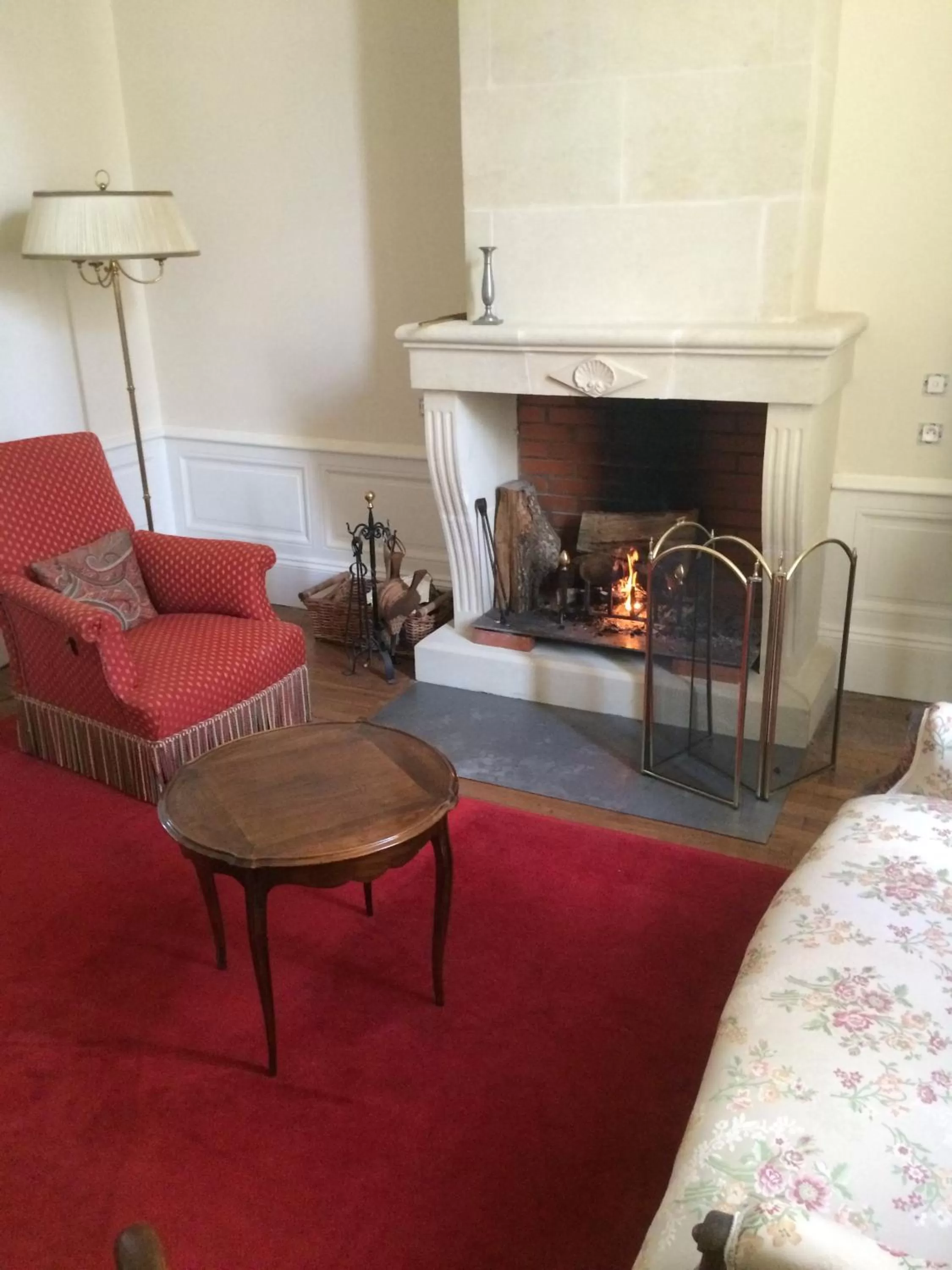 Communal lounge/ TV room in La Maison de Saumur