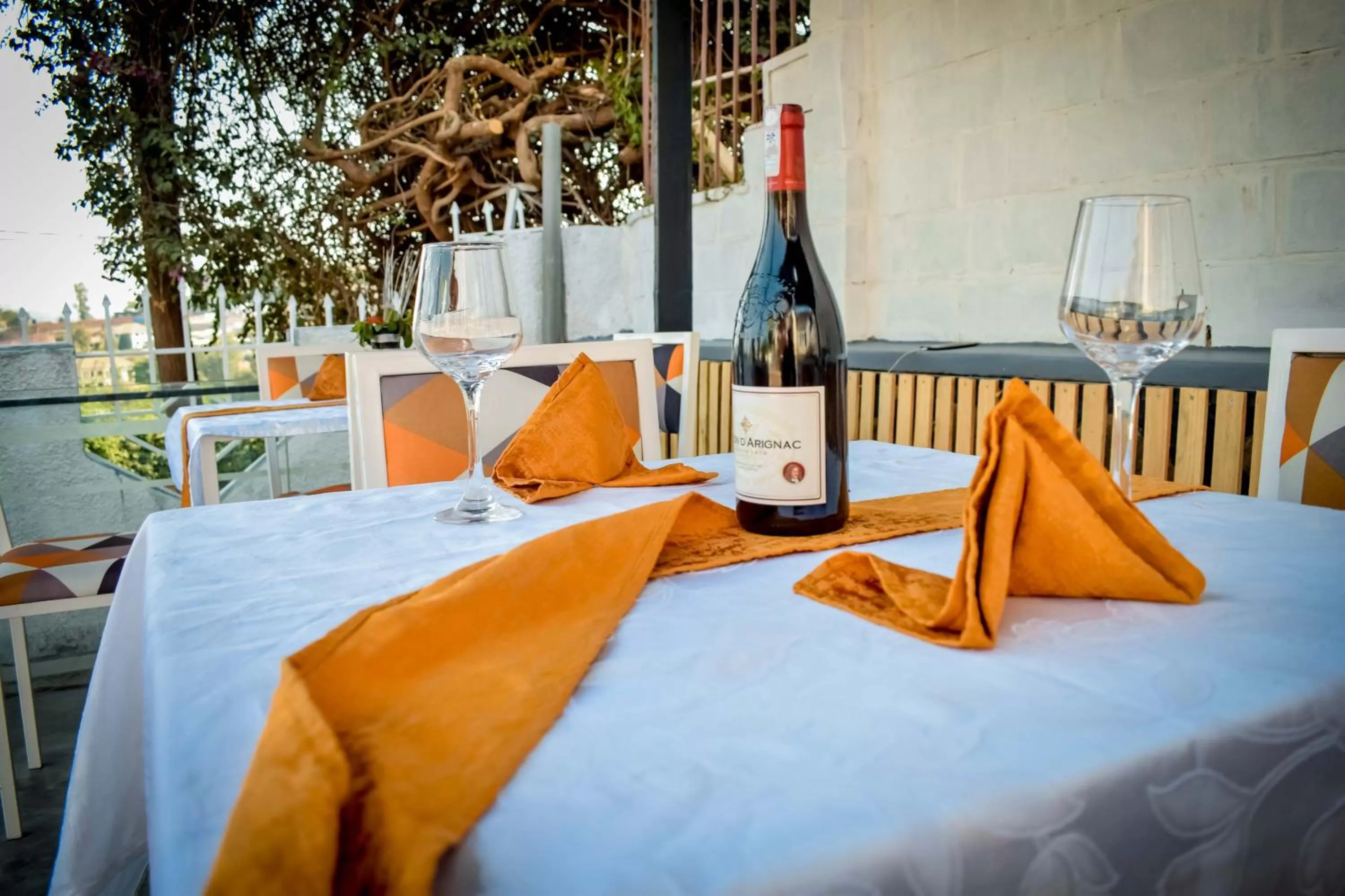 Food and drinks in INZOZI AFRICA HOUSE B&B-Gishushu