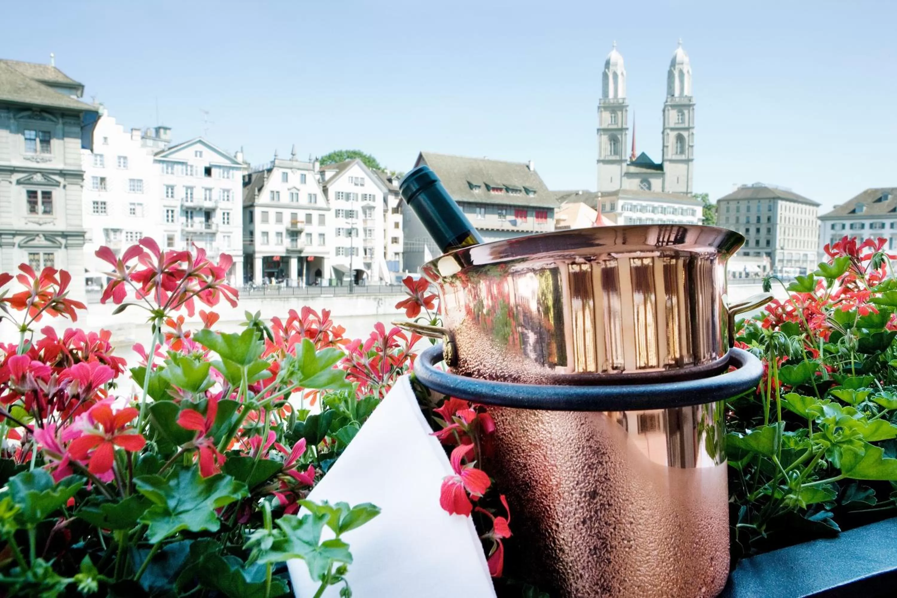 Restaurant/places to eat in Storchen Zürich - Lifestyle Boutique Hotel