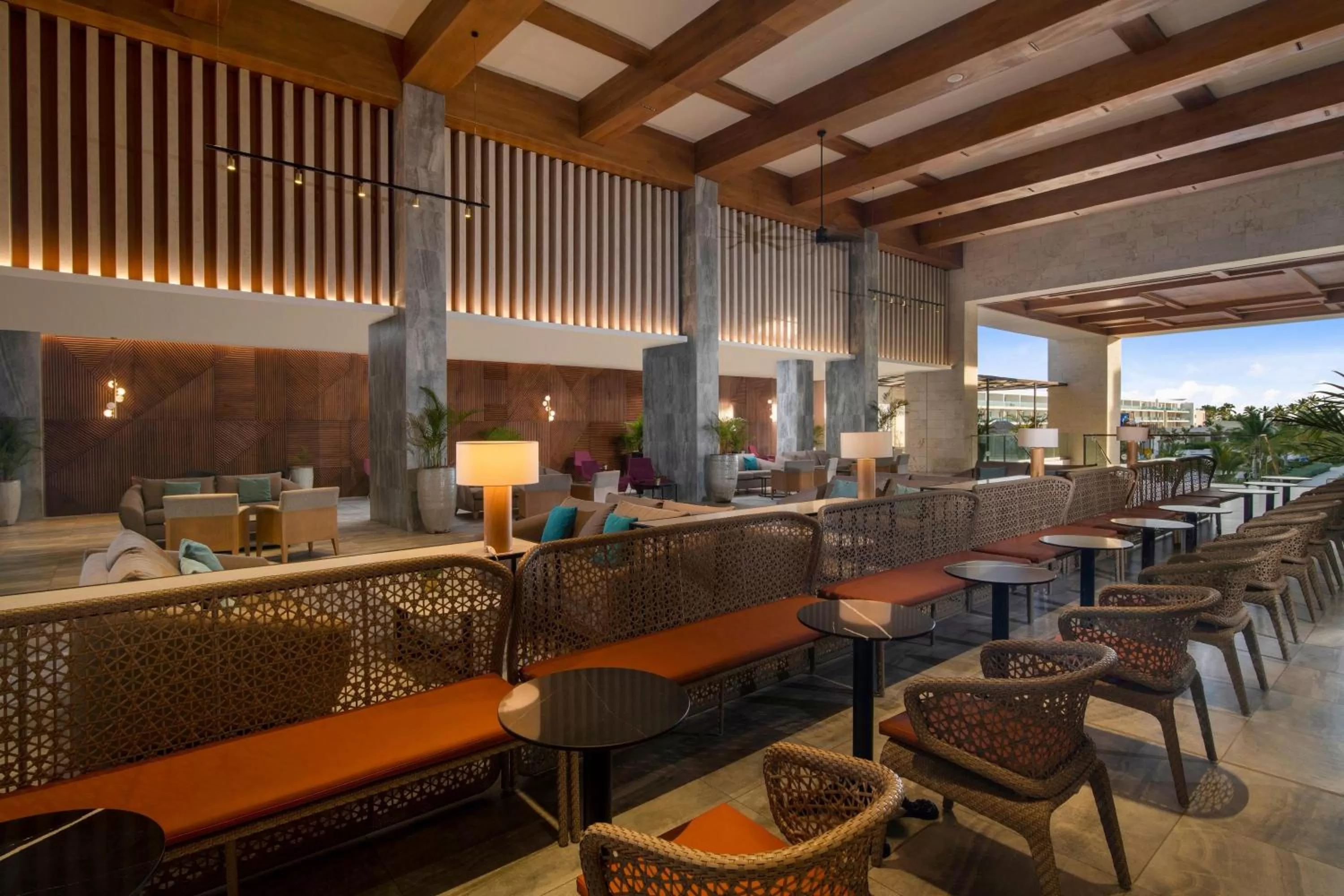 Lounge or bar in Serenade Punta Cana Beach & Spa Resort