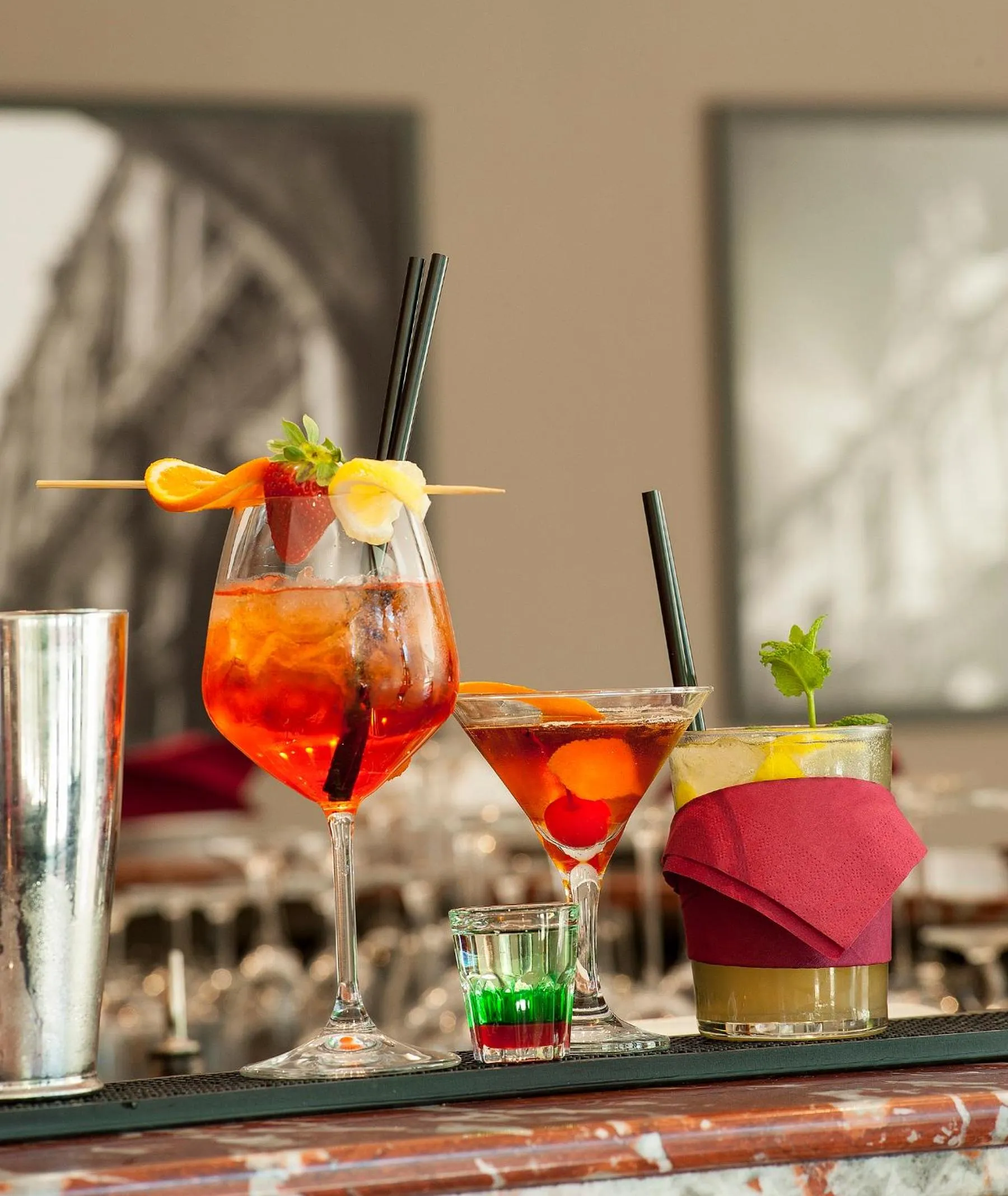 Lounge or bar in SHG Hotel De La Ville