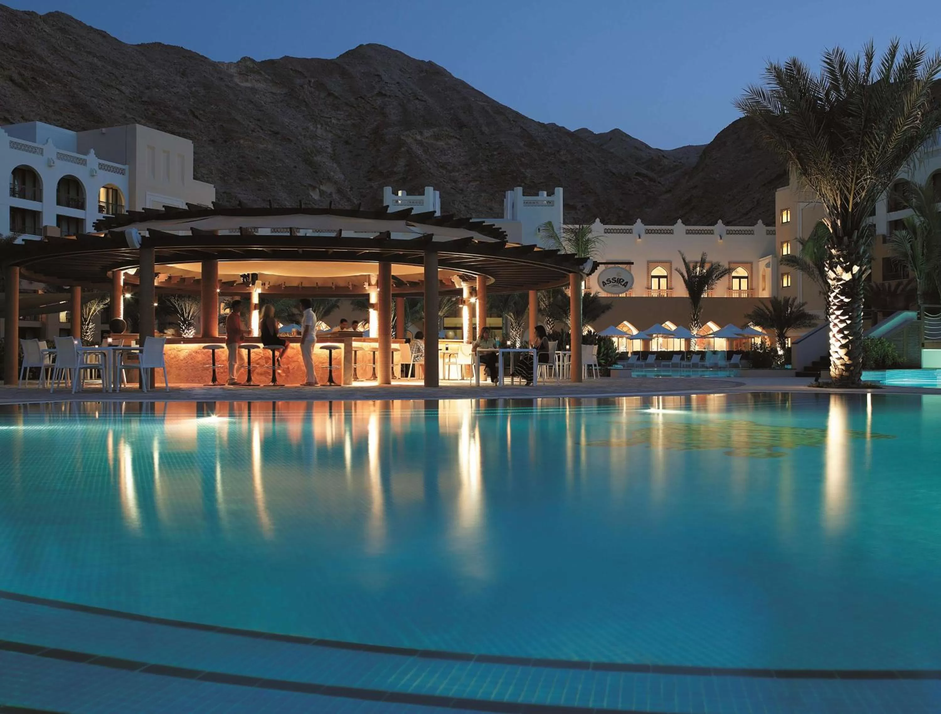 Restaurant/places to eat in Shangri-La Barr Al Jissah, Muscat