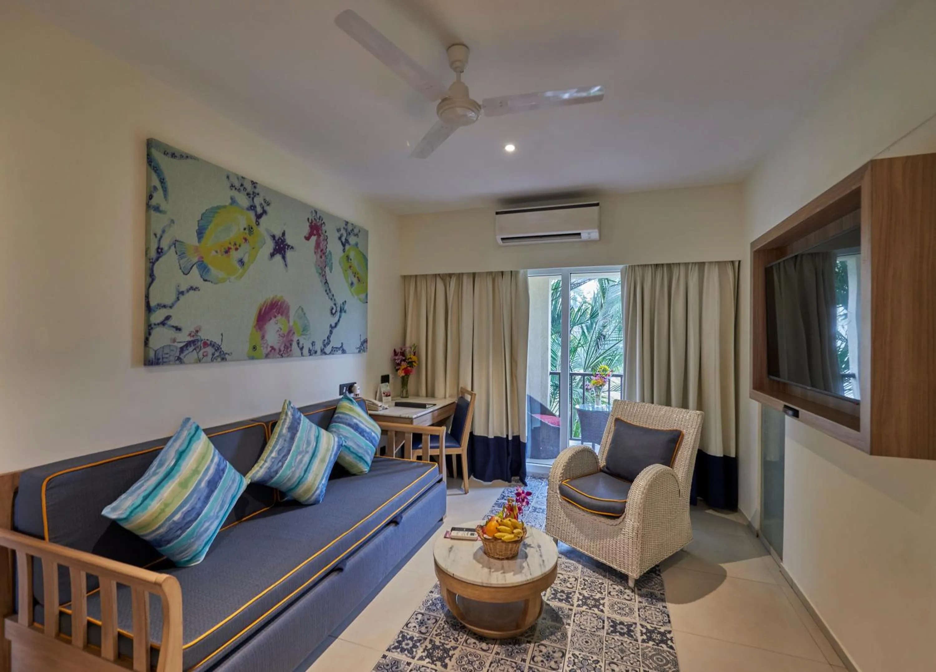 Living room in Royal Orchid Beach Resort & Spa, Utorda Beach Goa