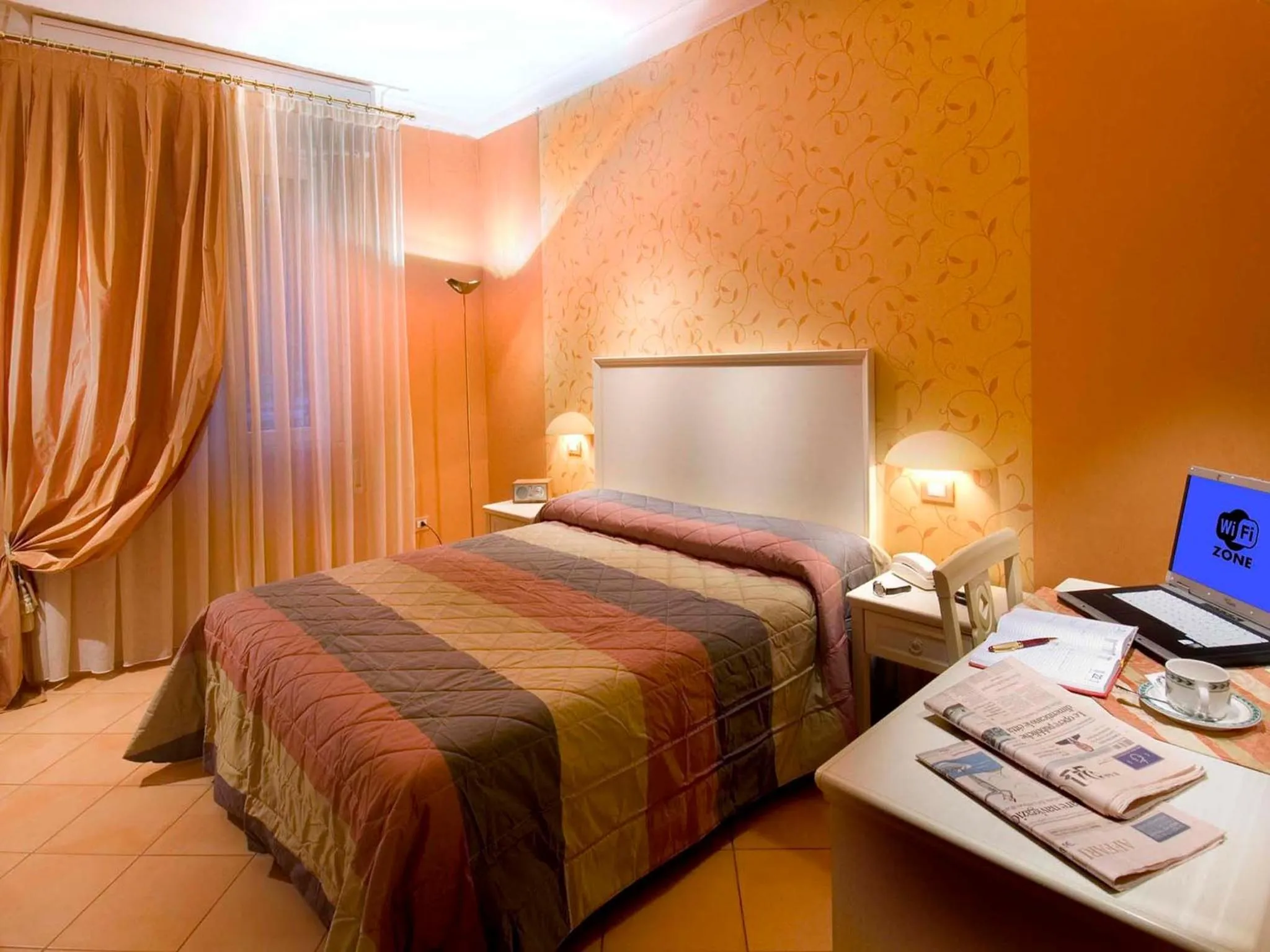 Bedroom, Bed in Hotel St. Moritz